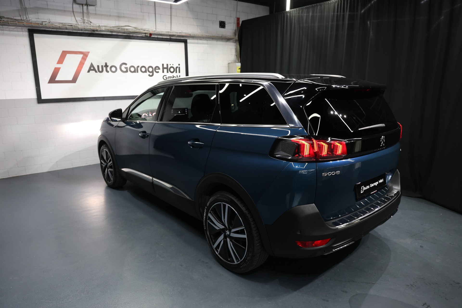 PEUGEOT 5008 1.5 BlueHDi GT Pack EAT8-image-13