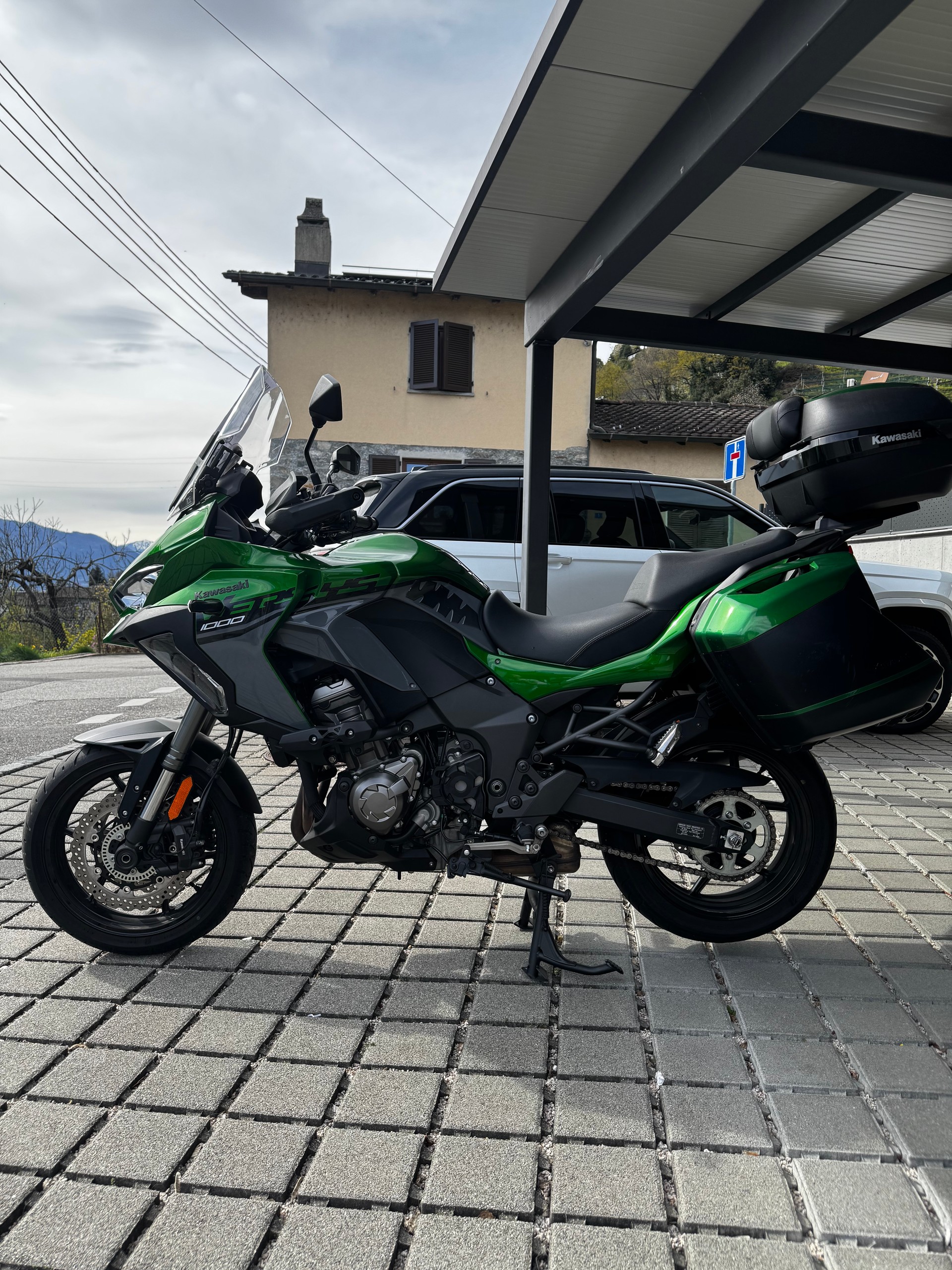 KAWASAKI 1000 ABS Grand Tourer Leo Vince-image-4