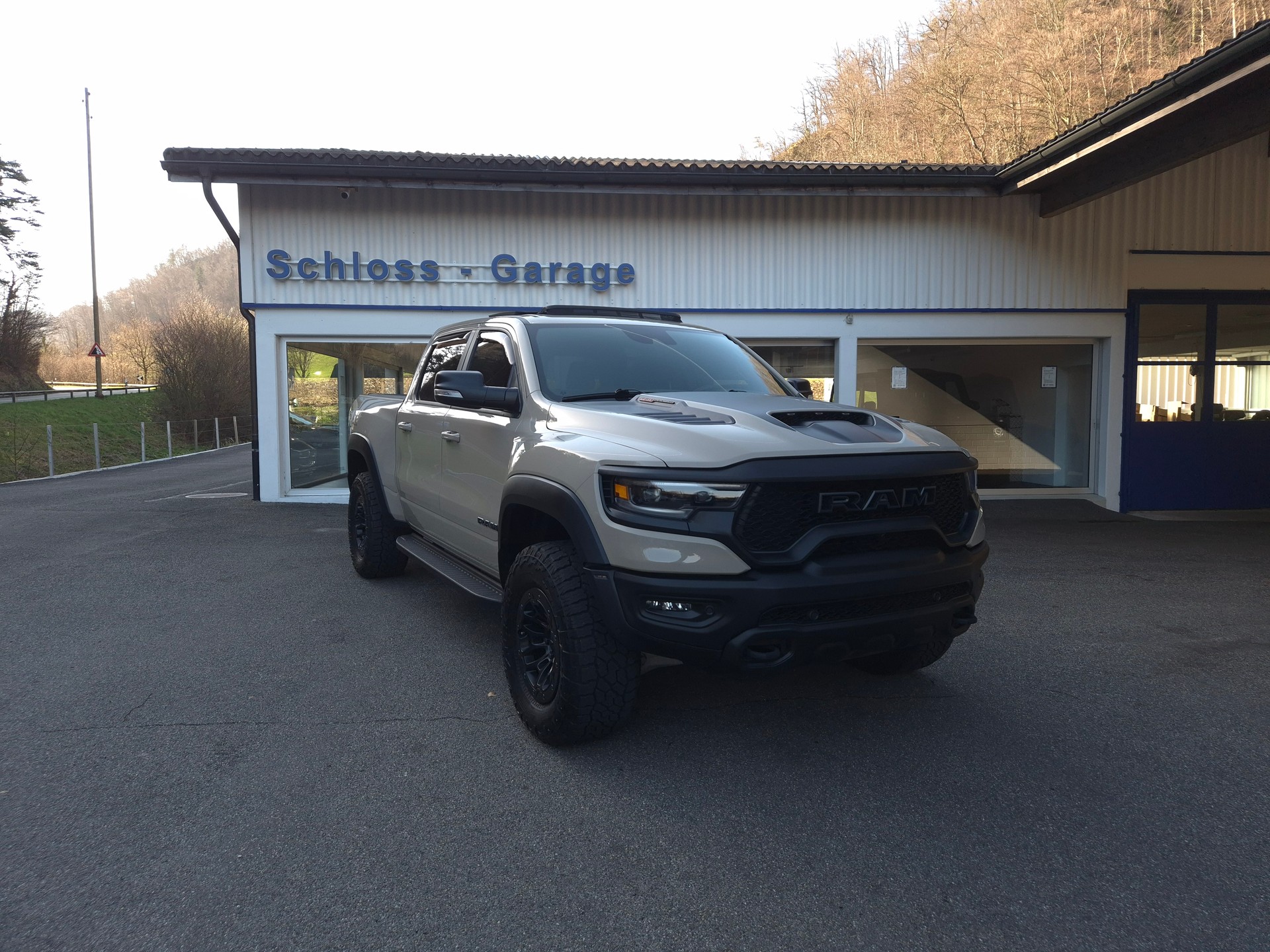 DODGE RAM 1500 TRX Level 2 Sandblast Edition-showroom-element-1