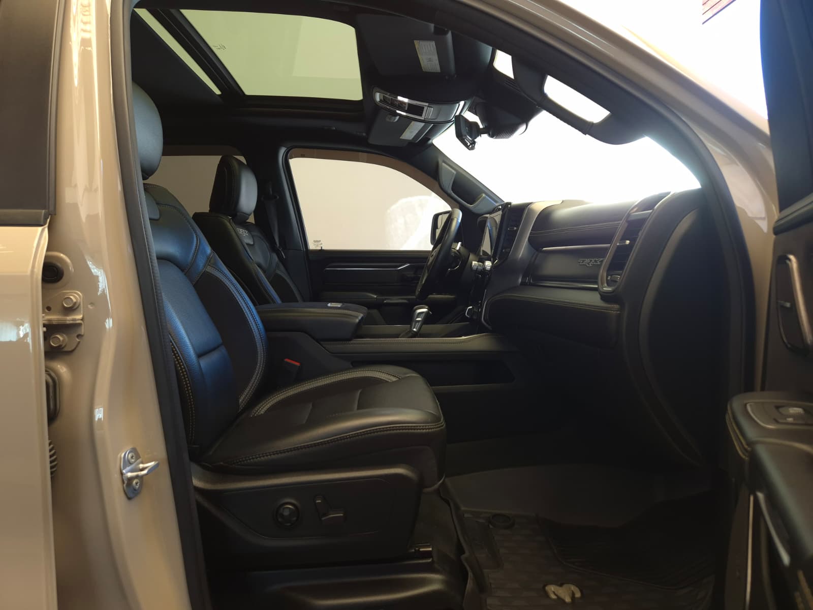DODGE RAM 1500 TRX Level 2 Sandblast Edition-image-27
