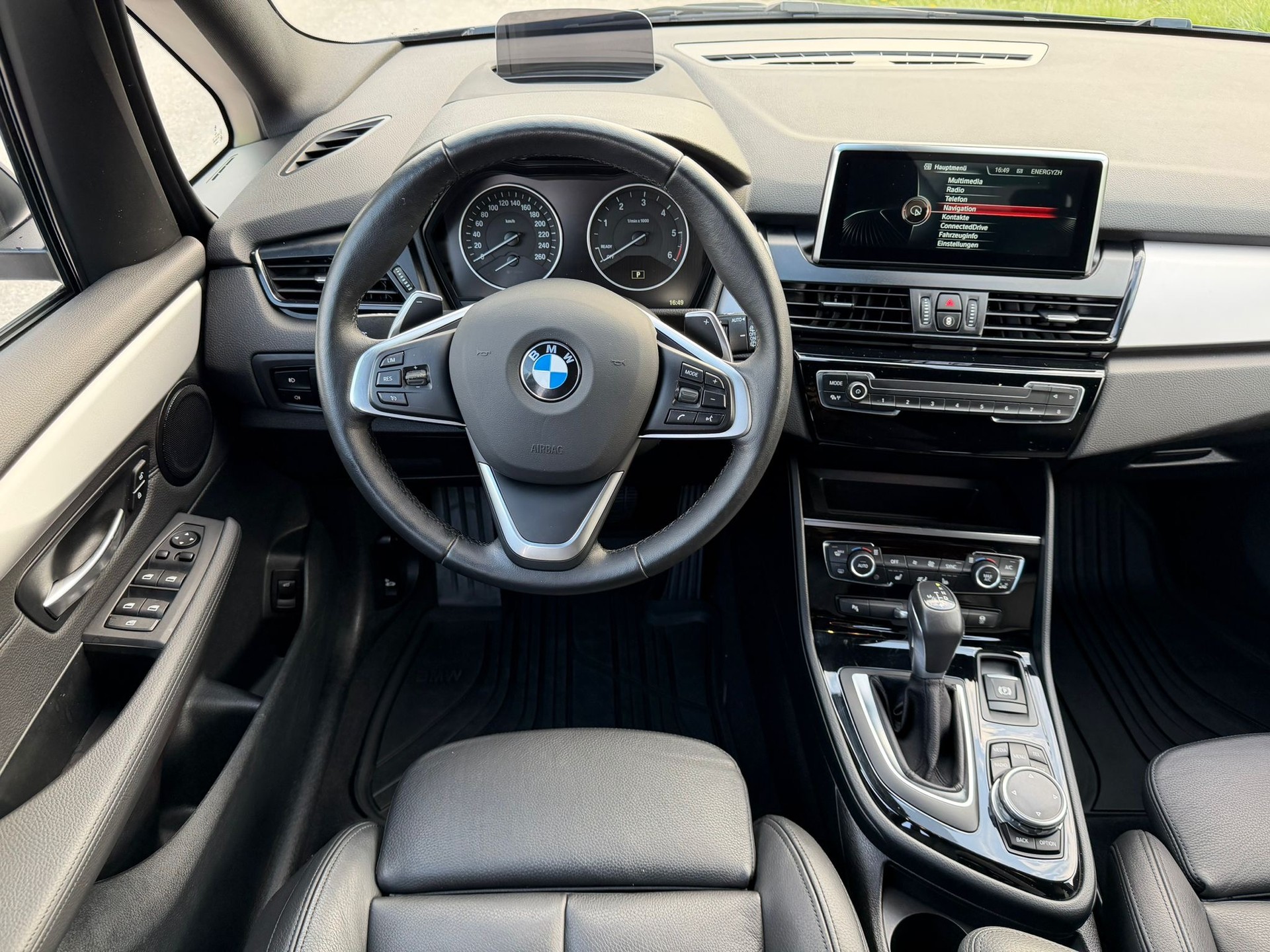 BMW 220d xDrive Gran Tourer M Sport Steptronic-image-9