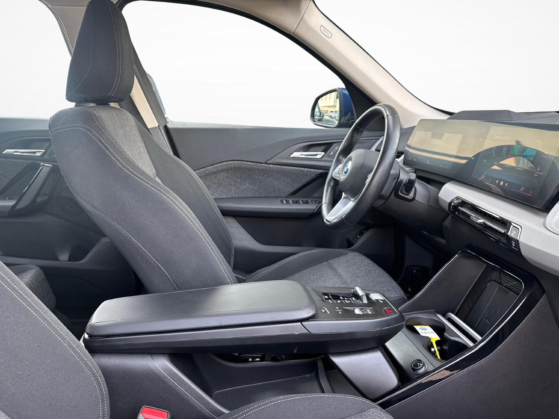 BMW X1 30e xDrive-image-17