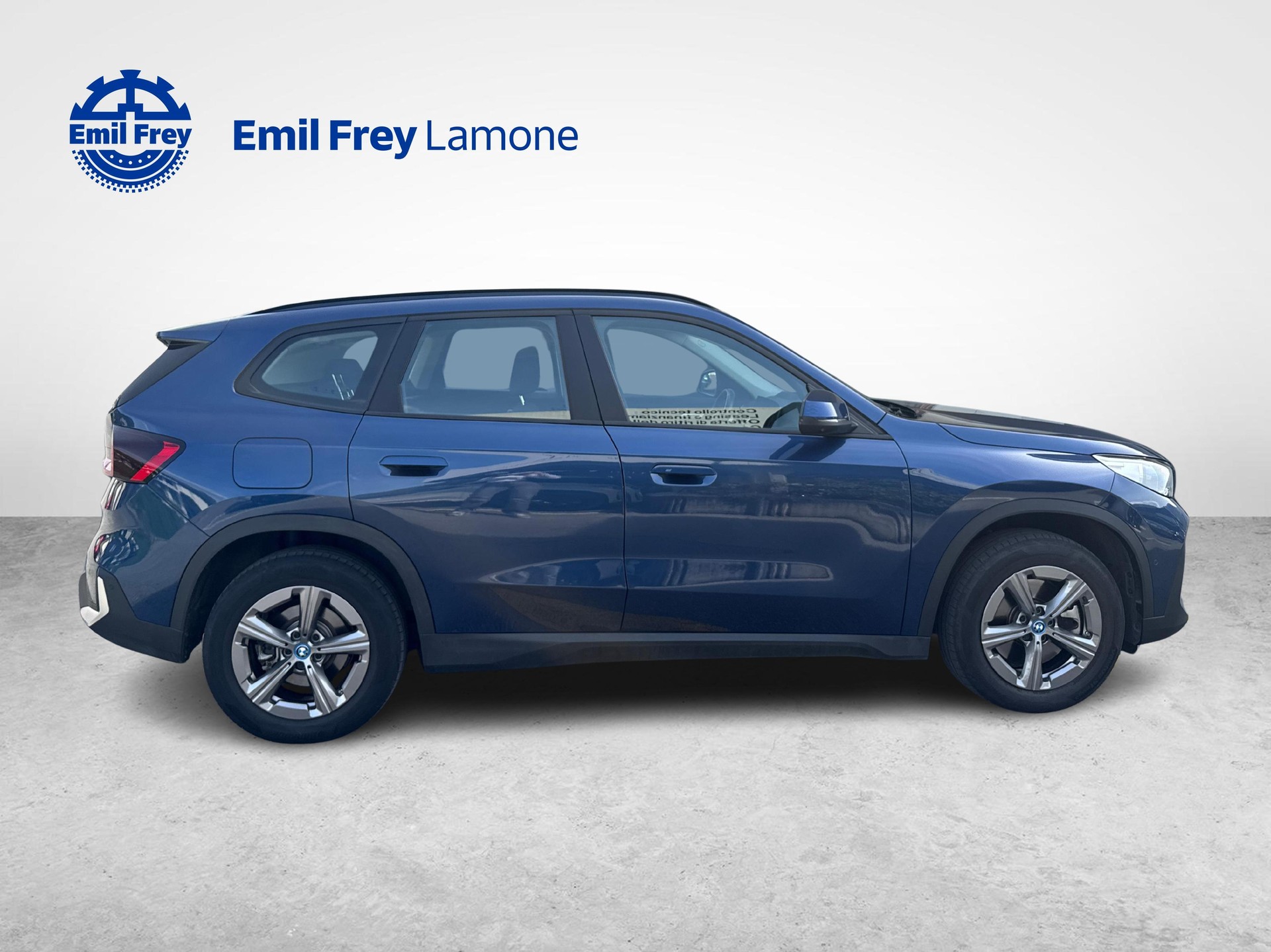 BMW X1 30e xDrive-image-6