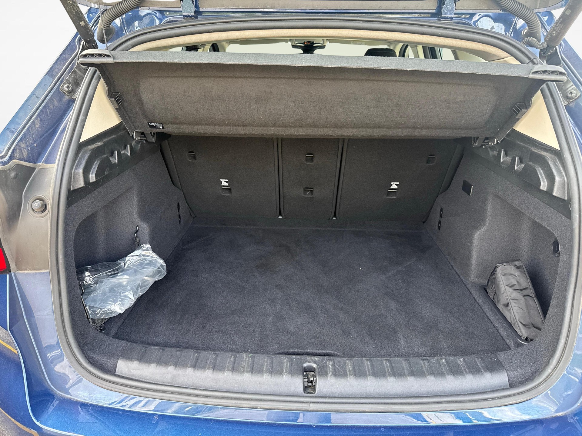BMW X1 30e xDrive-image-19