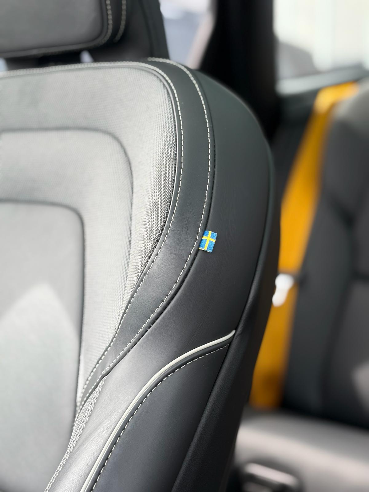 VOLVO XC60 2.0 T8 TE Polestar eAWD-image-11