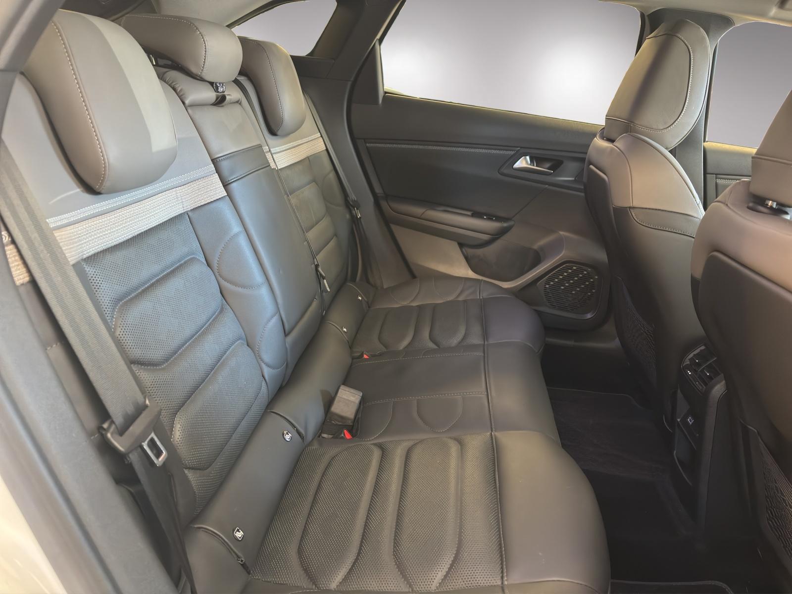 CITROEN C5 X 1.6 Plug-in Hybrid Shine Pack-image-12