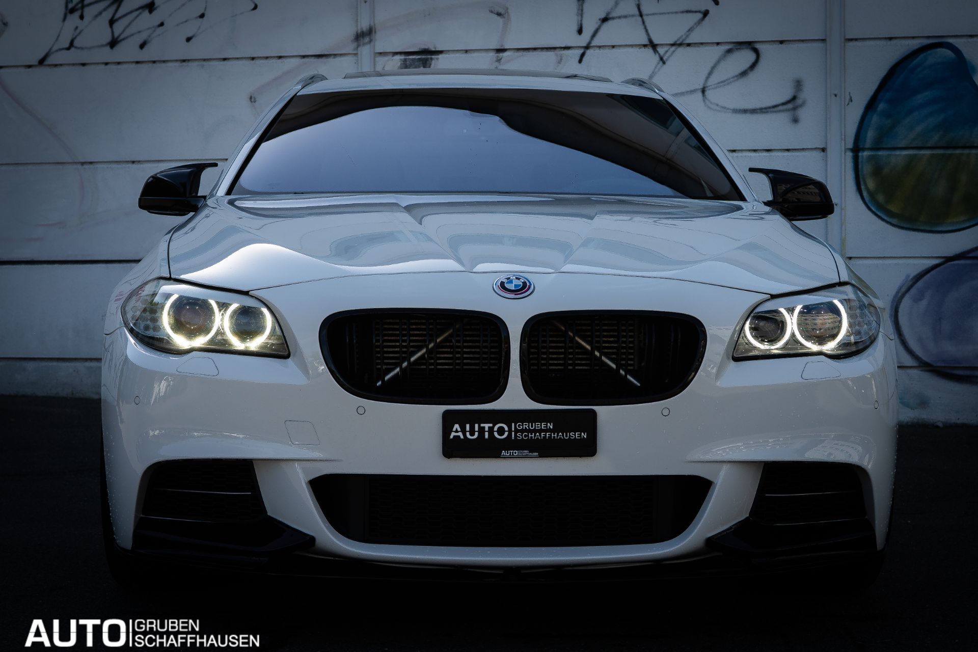 BMW M550 d xDrive Touring Steptronic-image-4