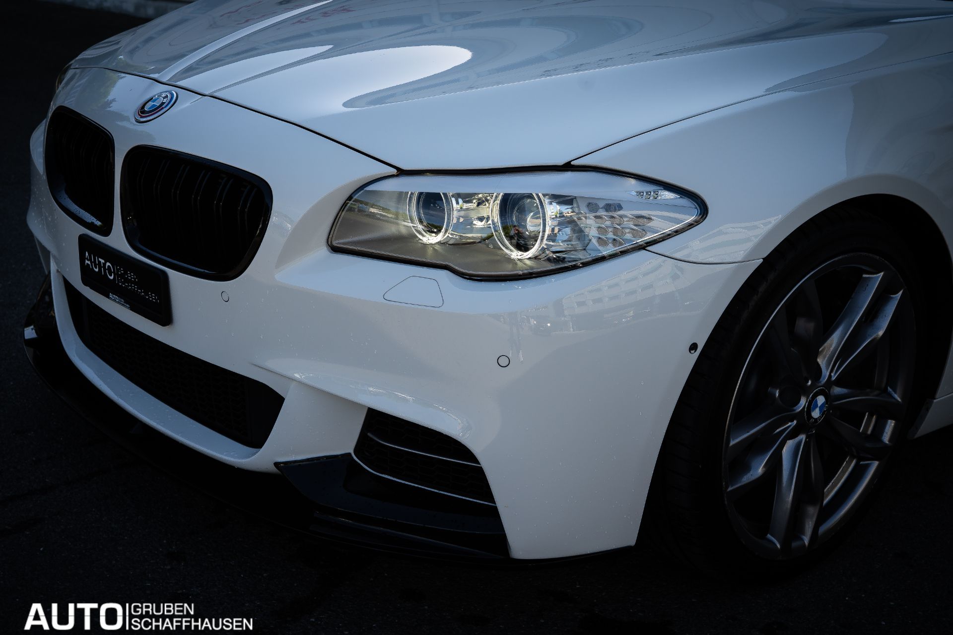 BMW M550 d xDrive Touring Steptronic-image-5