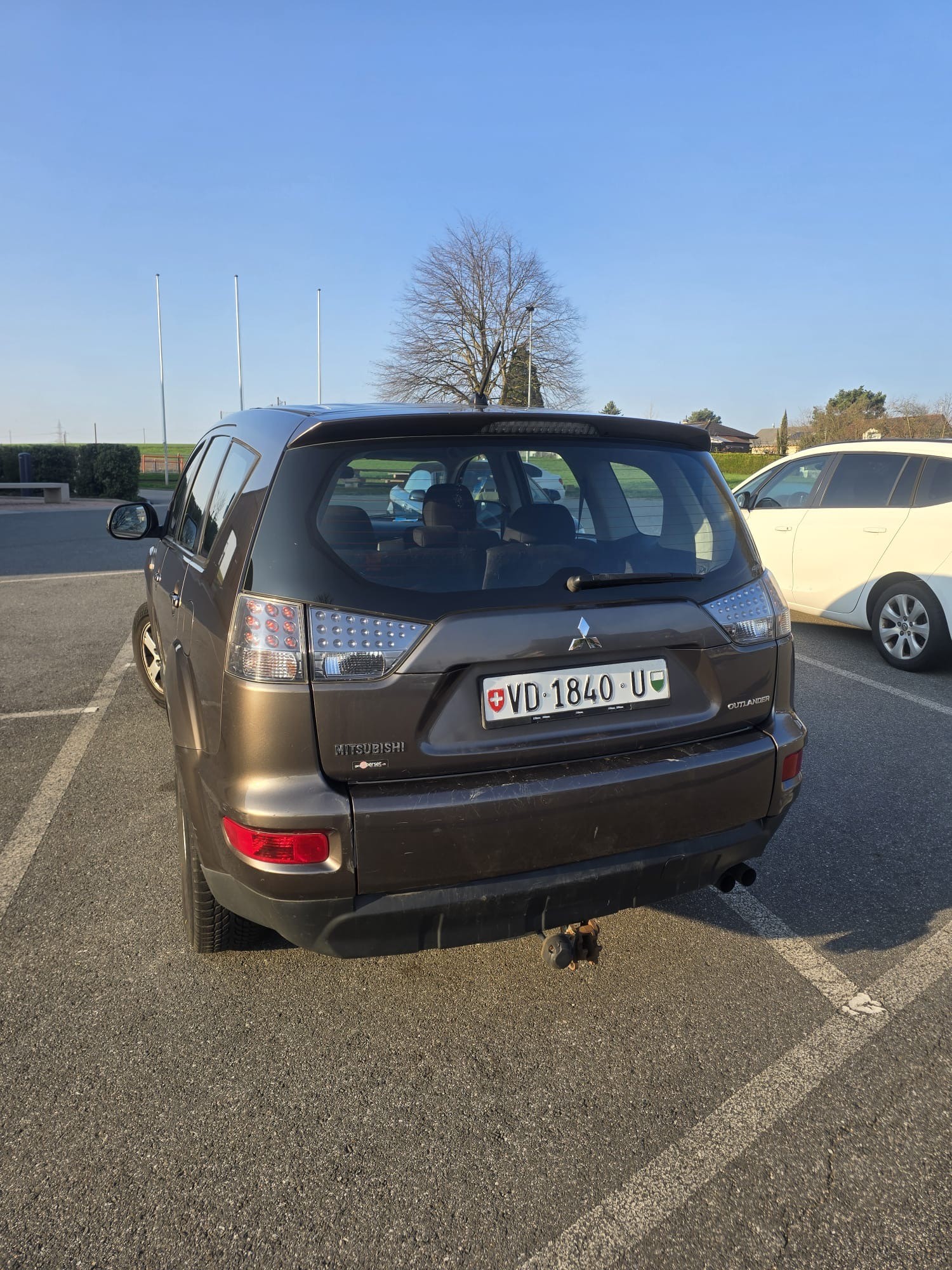 MITSUBISHI Outlander 2.2 DID Inform 4WD-showroom-element-2