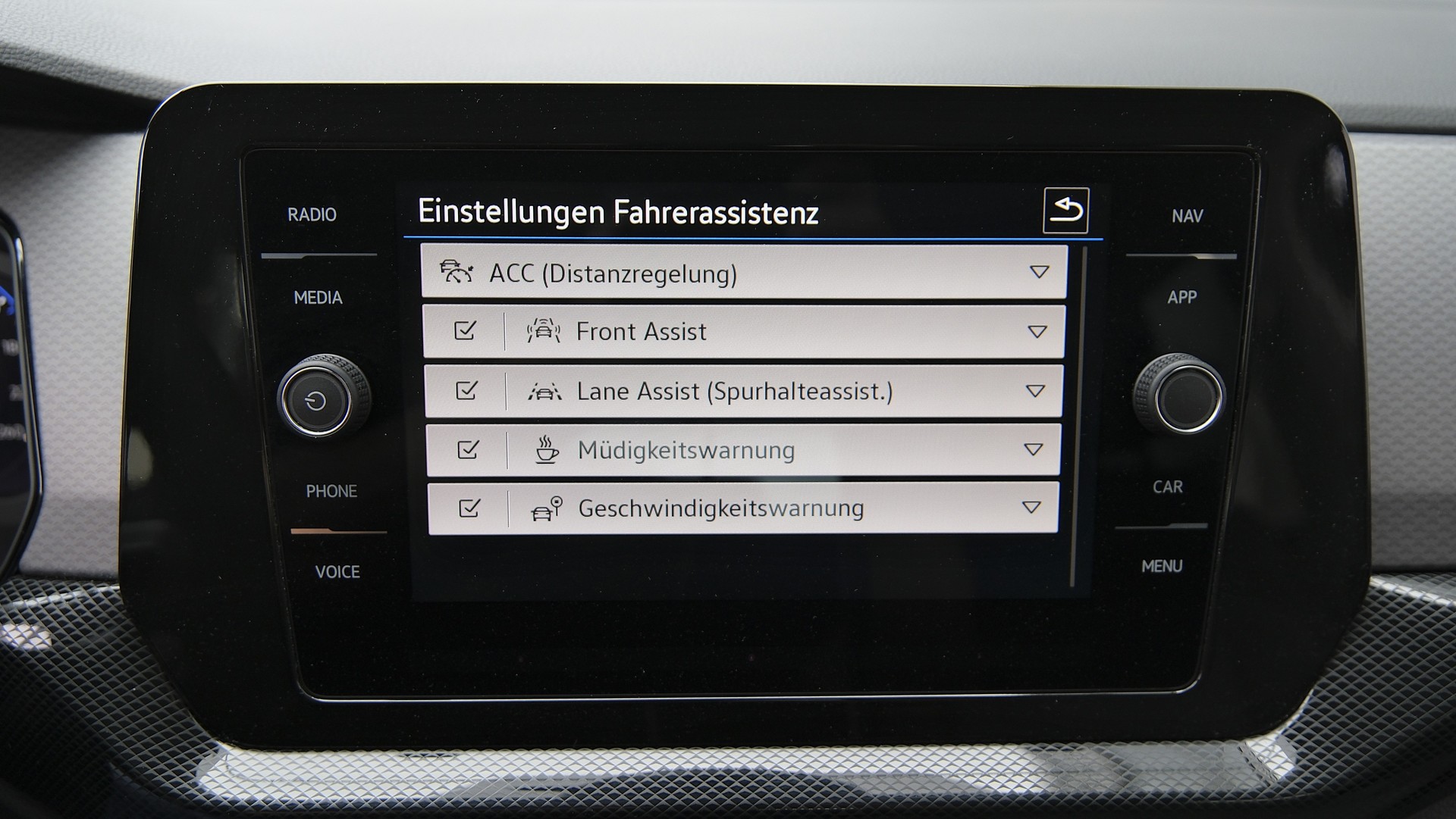 VW T-Cross 1.0 TSI EVO Life DSG-image-15