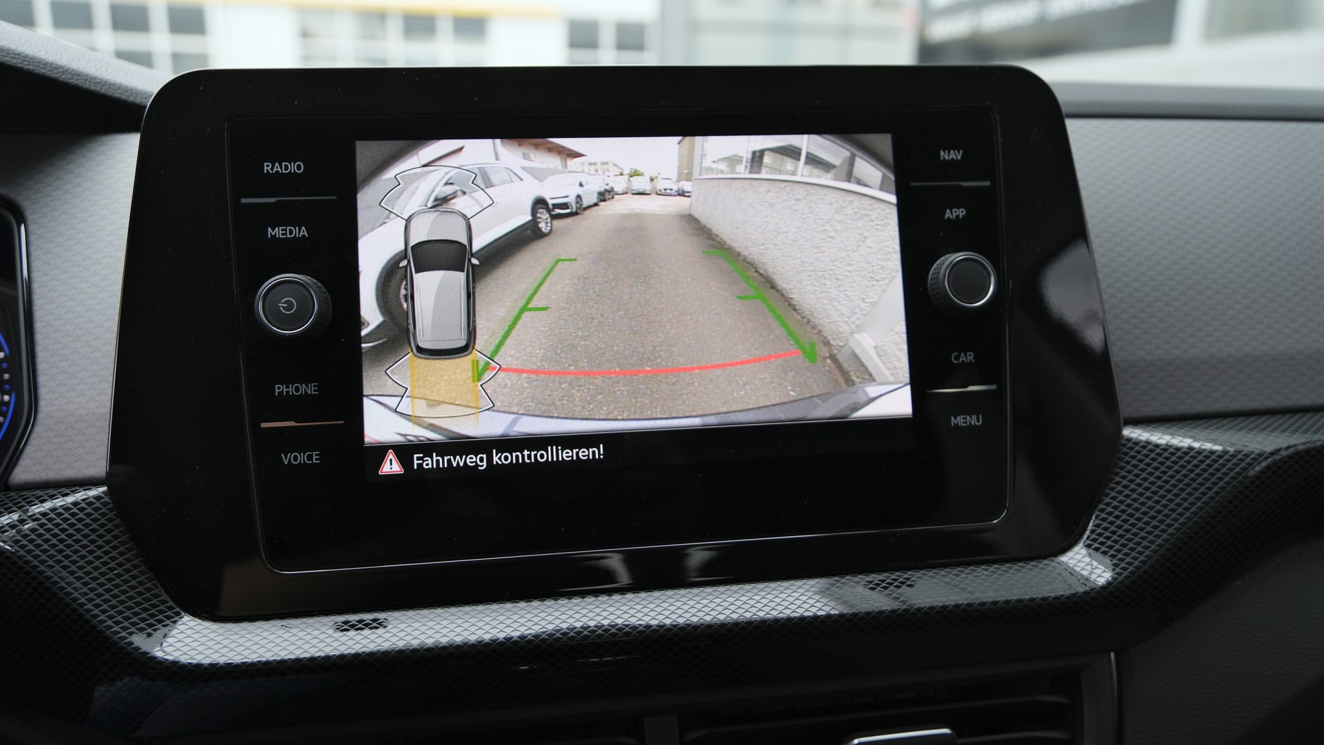 VW T-Cross 1.0 TSI EVO Life DSG-image-17