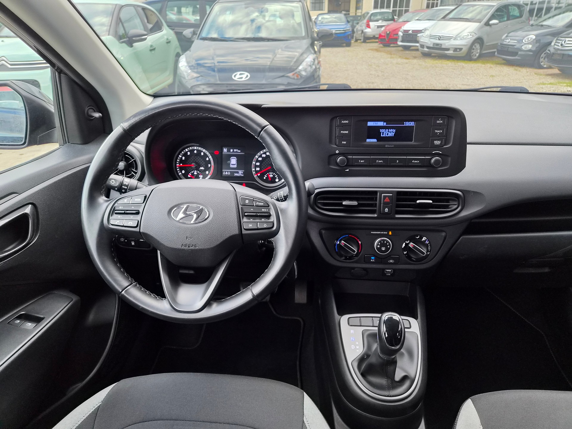 HYUNDAI i10 1.0 Origo Automat-image-15
