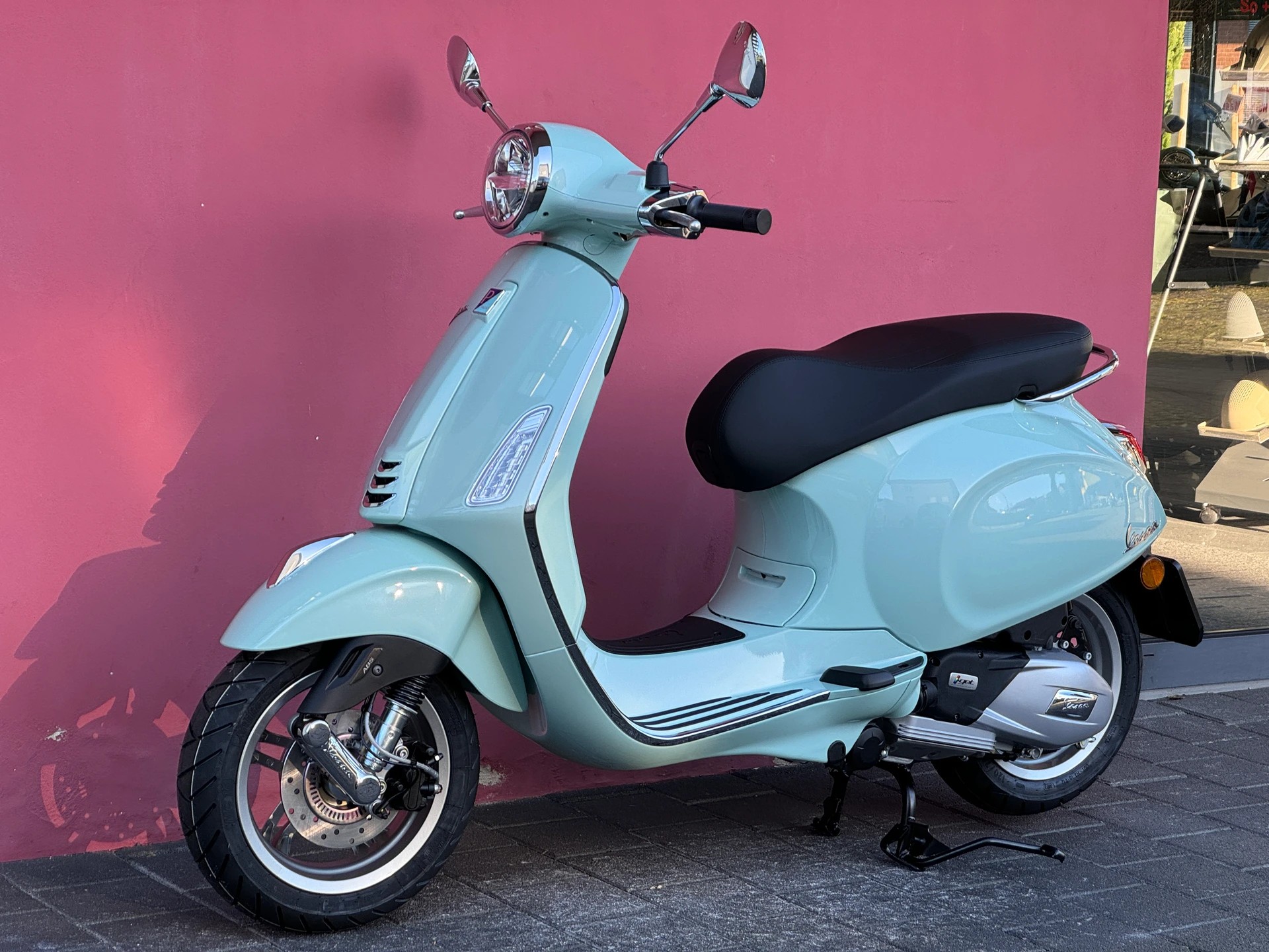 PIAGGIO Vespa 125 Primavera-image-4