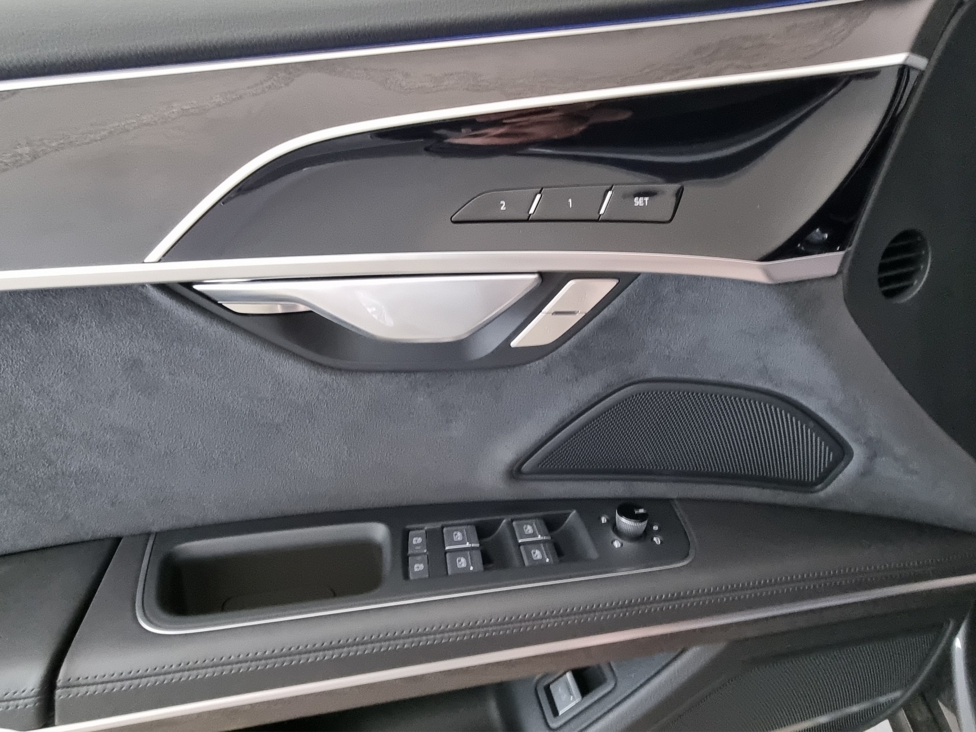 AUDI A8 3.0 TFSI V6 quattro 8-Gang tiptronic-image-11