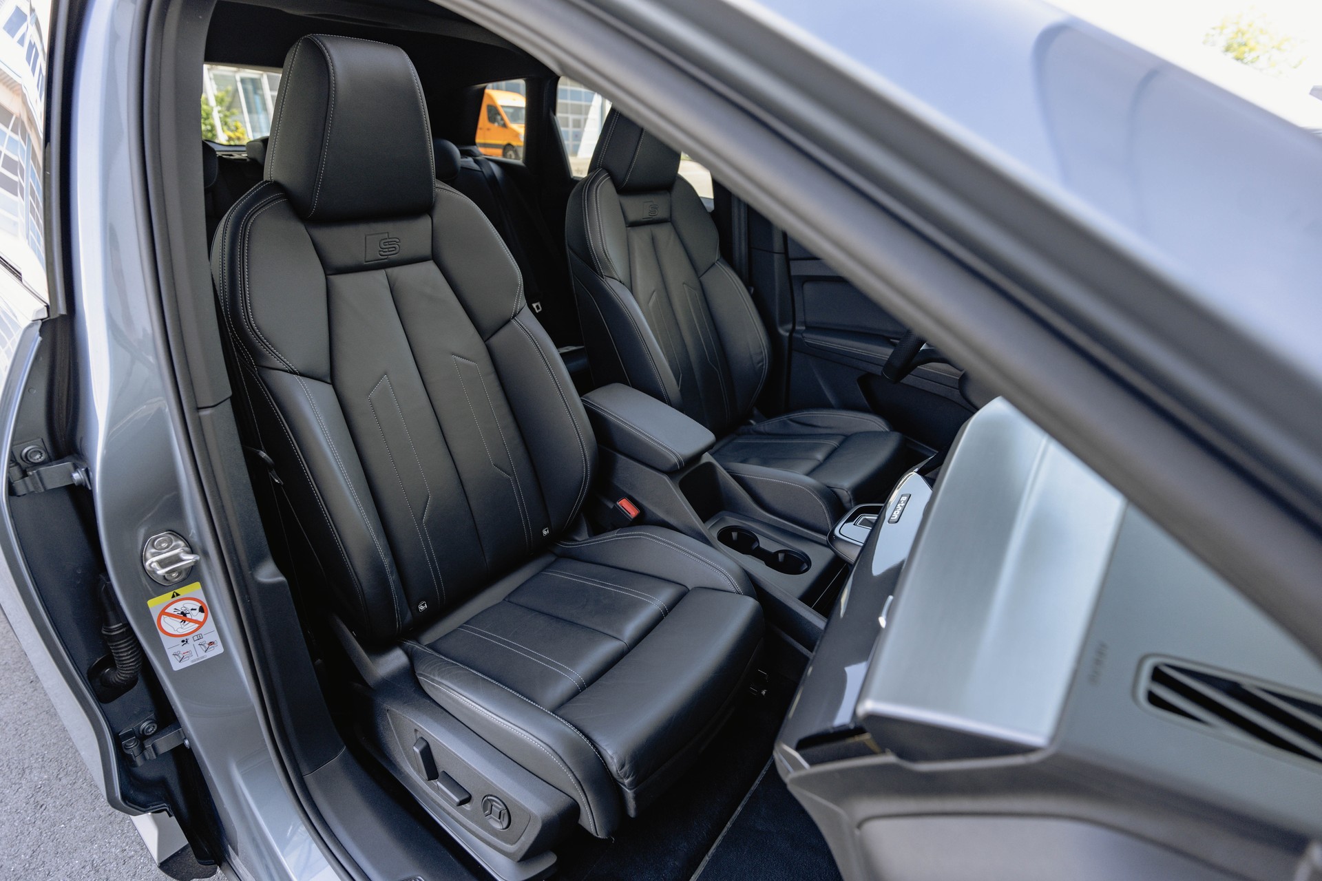 AUDI Q4 e-tron 50 quattro * S - Line * FRISCH AB MFK * TRAUMHAFTE AUSSTATTUNG * GEPFLEGTES FAHRZEUG * SOH 90.1% *-image-23