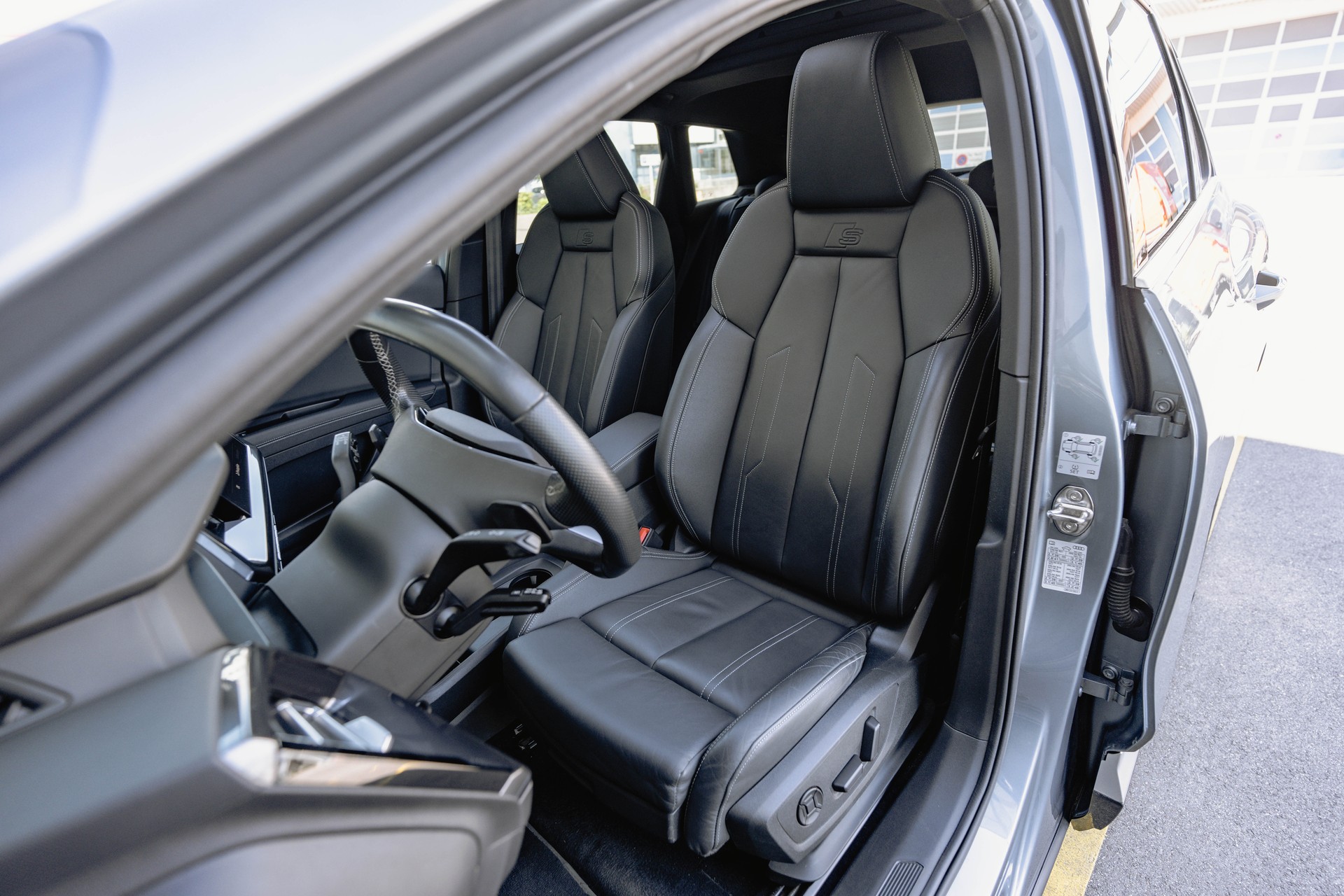 AUDI Q4 e-tron 50 quattro * S - Line * FRISCH AB MFK * TRAUMHAFTE AUSSTATTUNG * GEPFLEGTES FAHRZEUG * SOH 90.1% *-image-14