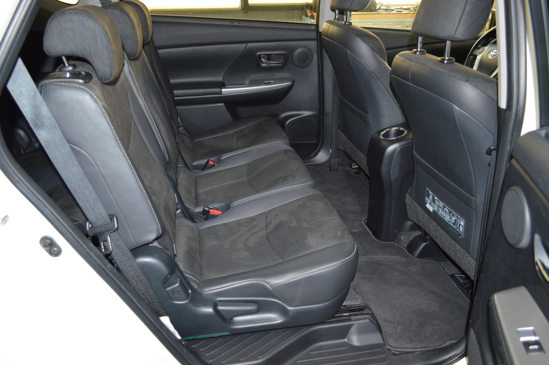 TOYOTA Prius+ 1.8 VVT-i HSD Sol Premium-image-10