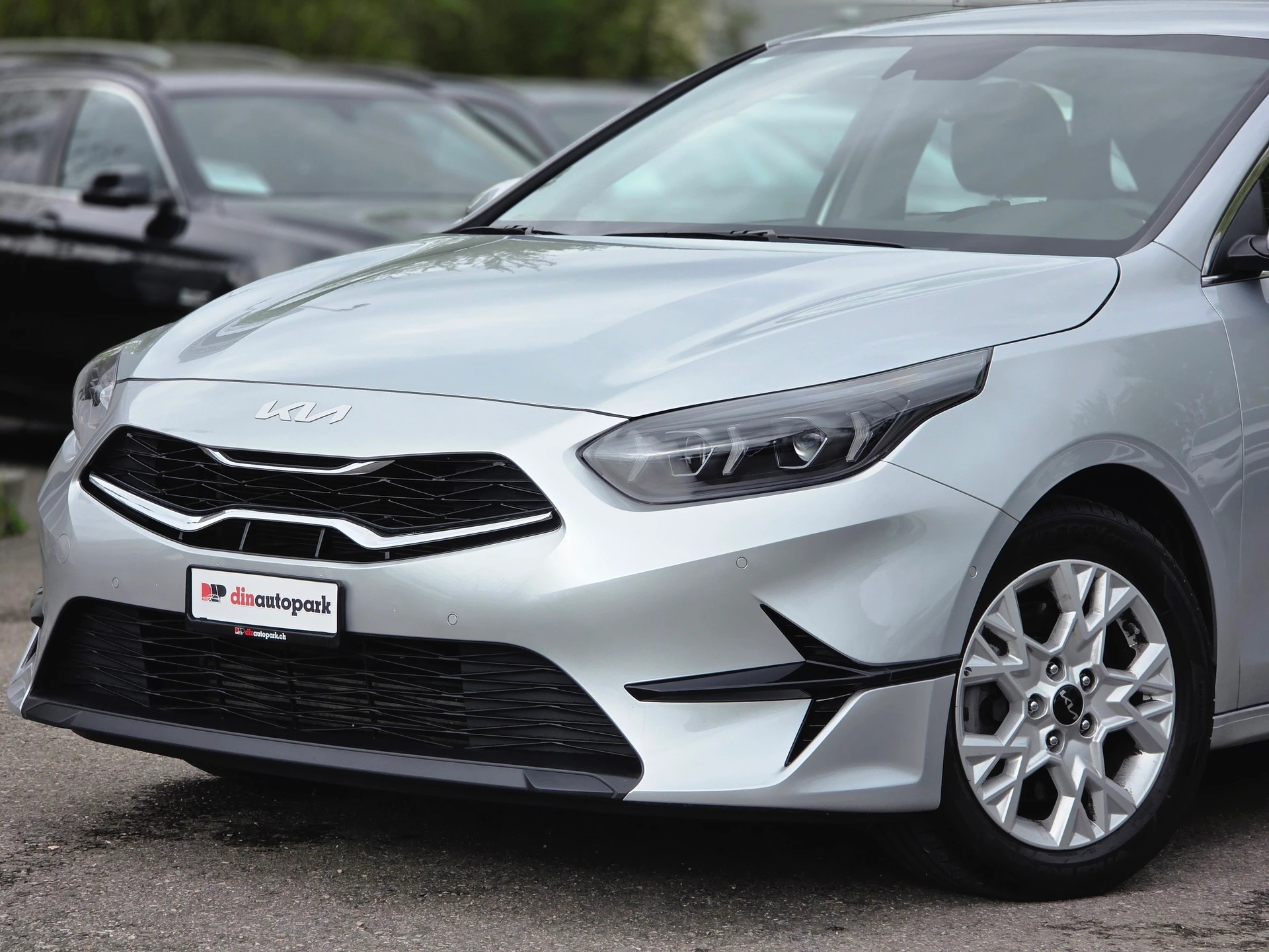 KIA Ceed 1.5 T-GDi MHEV Power DCT * CH-Fahrzeug *-showroom-element-3