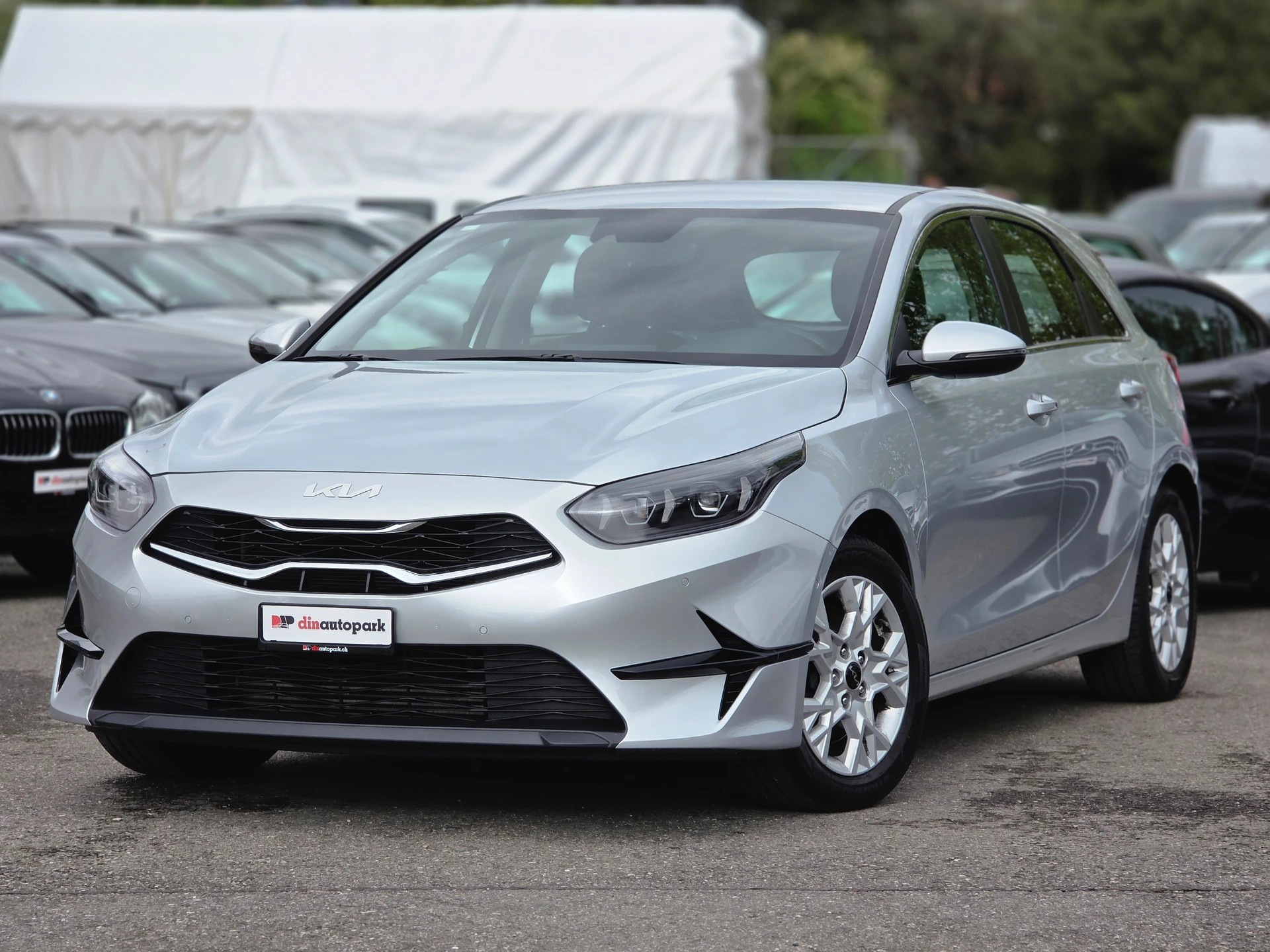 KIA Ceed 1.5 T-GDi MHEV Power DCT * CH-Fahrzeug *-showroom-element-1