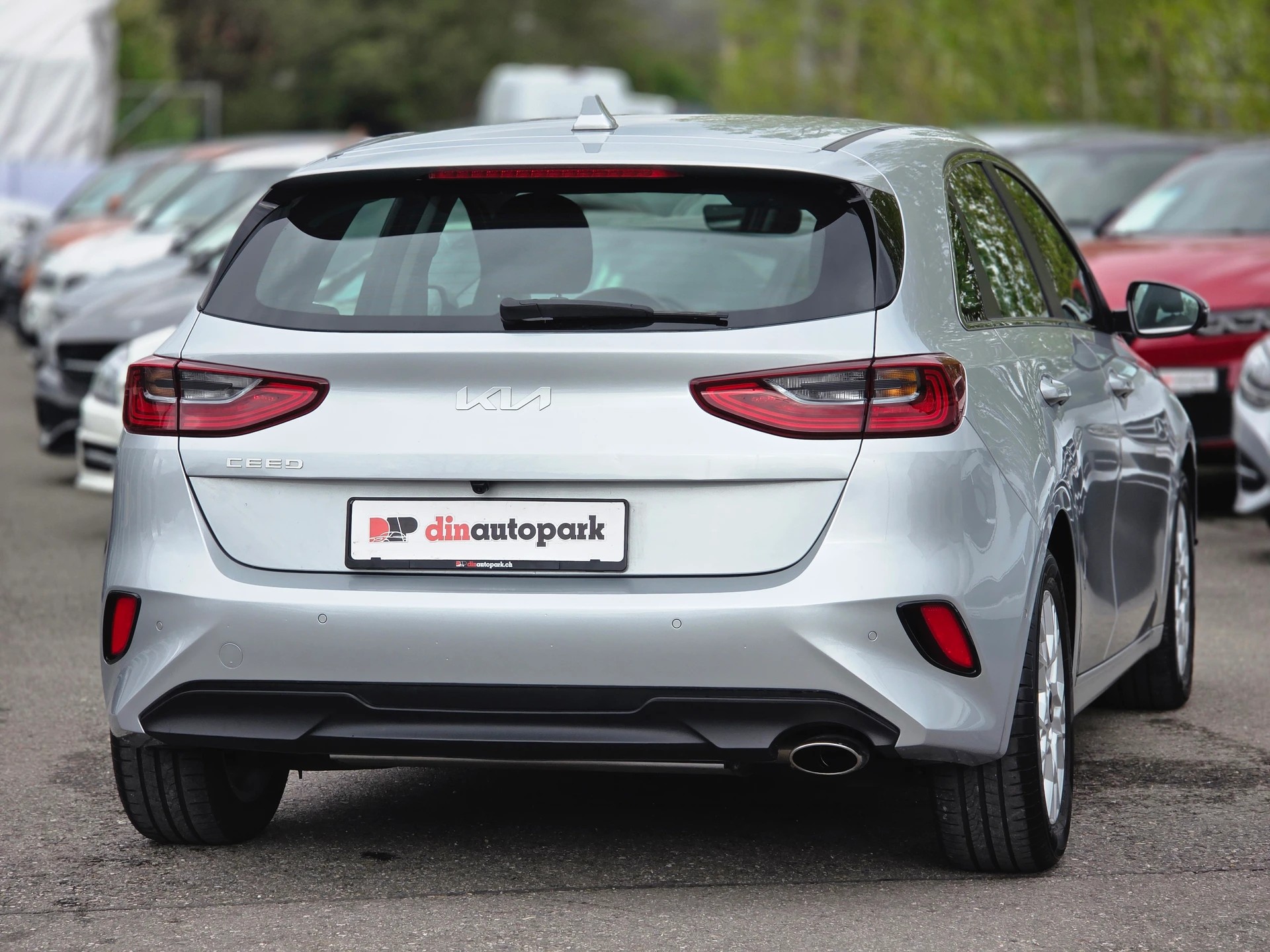 KIA Ceed 1.5 T-GDi MHEV Power DCT * CH-Fahrzeug *-image-7