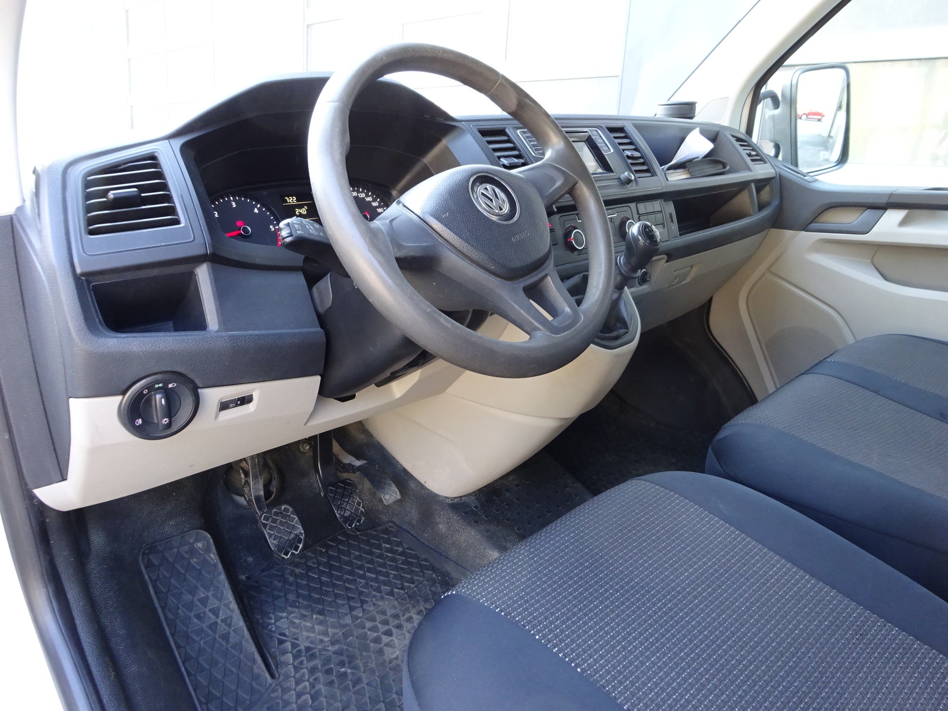VW T6 2.0 TDI 4Motion Doka 1225 kg Nutzlast-image-17