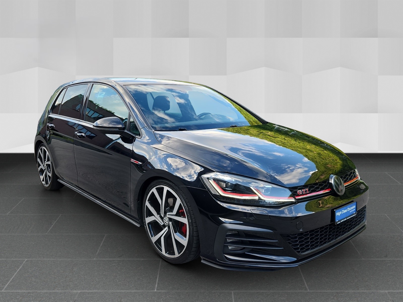 VW Golf 2.0 TSI GTI DSG-image-2