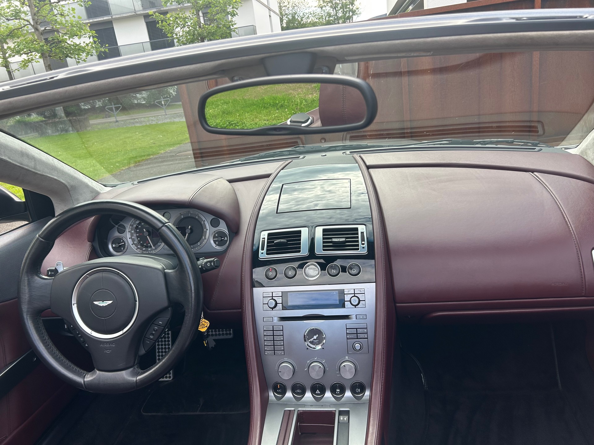 ASTON MARTIN 5.9 V12-image-5