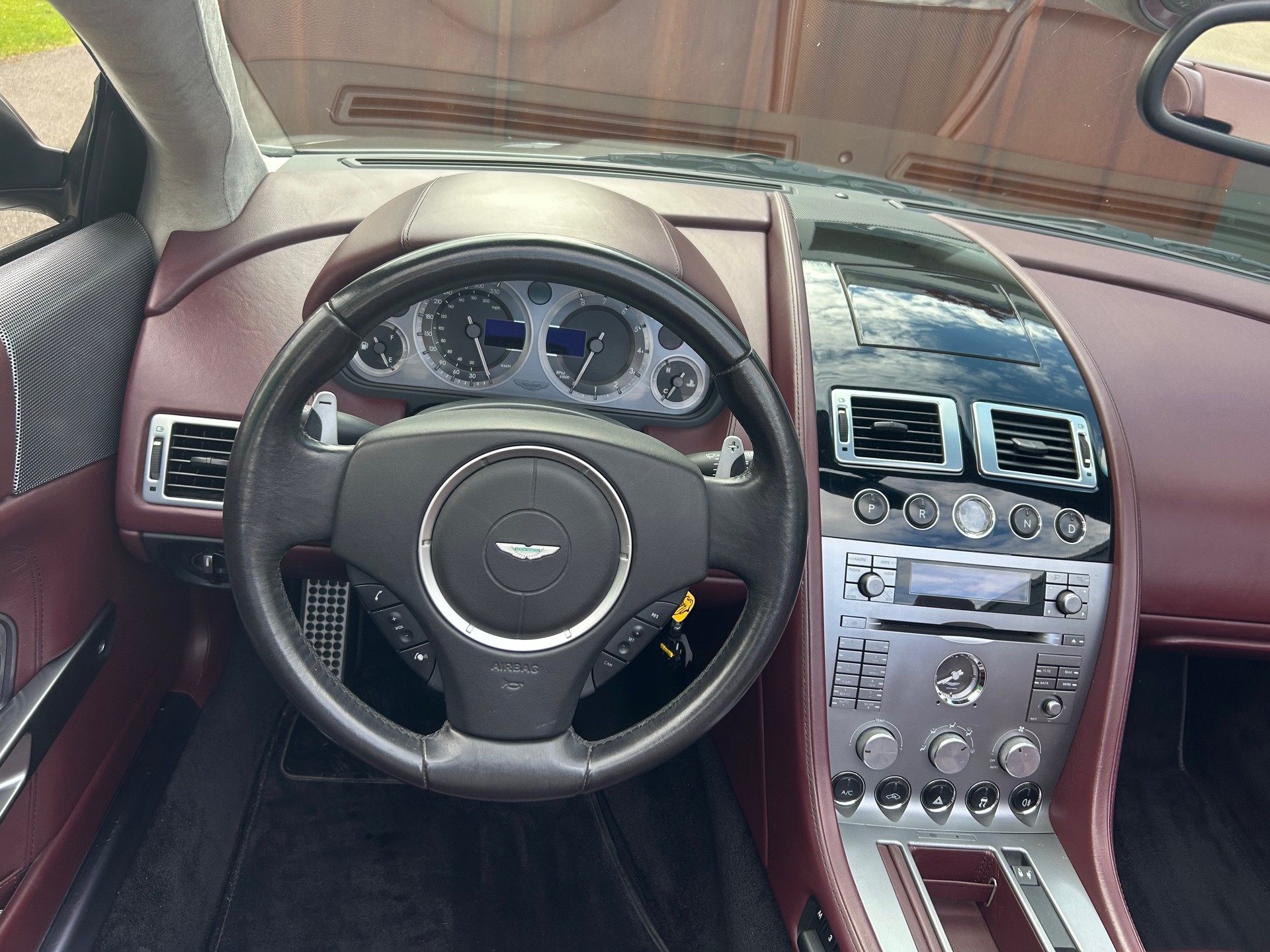 ASTON MARTIN 5.9 V12-image-6