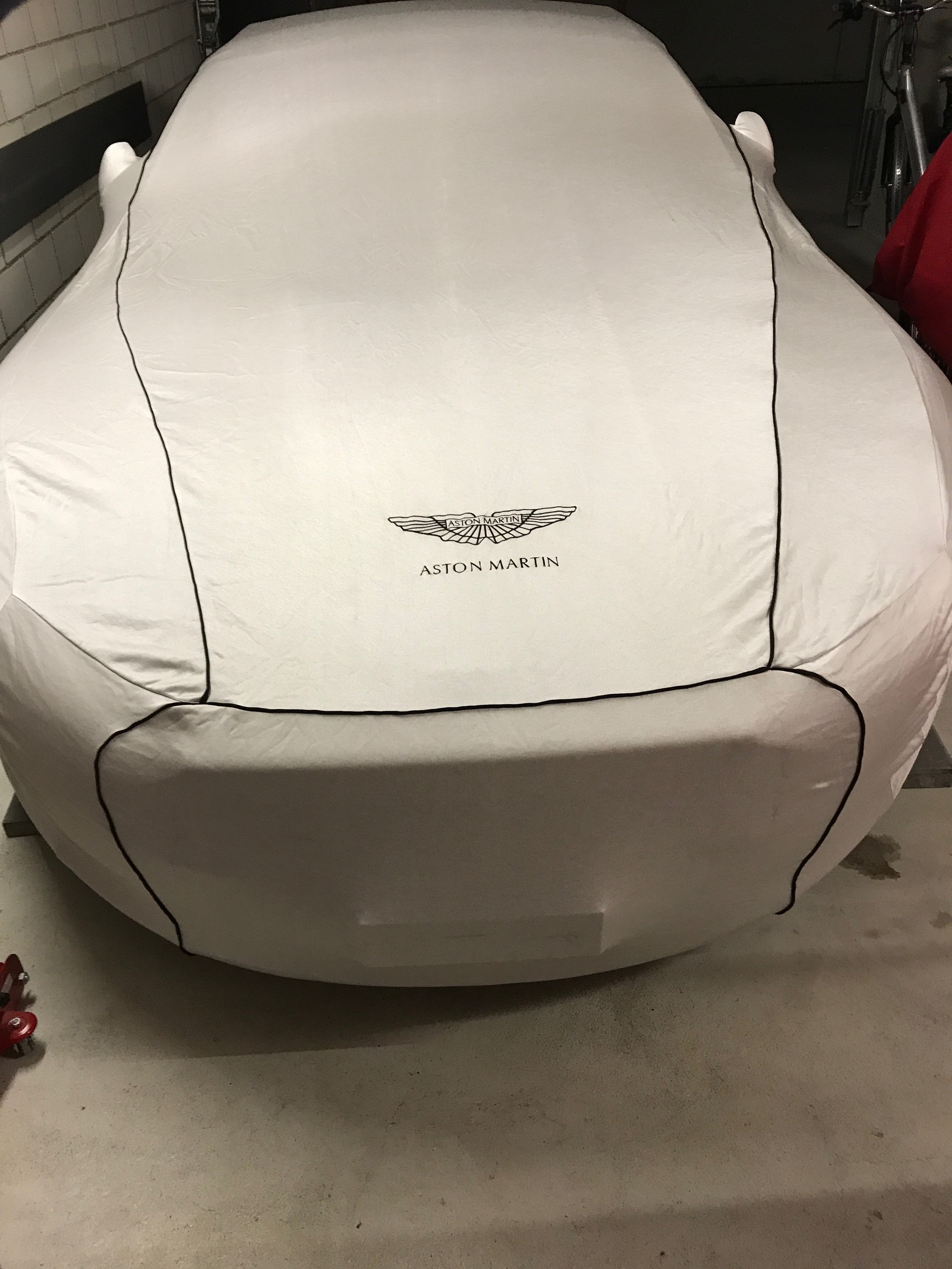 ASTON MARTIN 5.9 V12-image-9