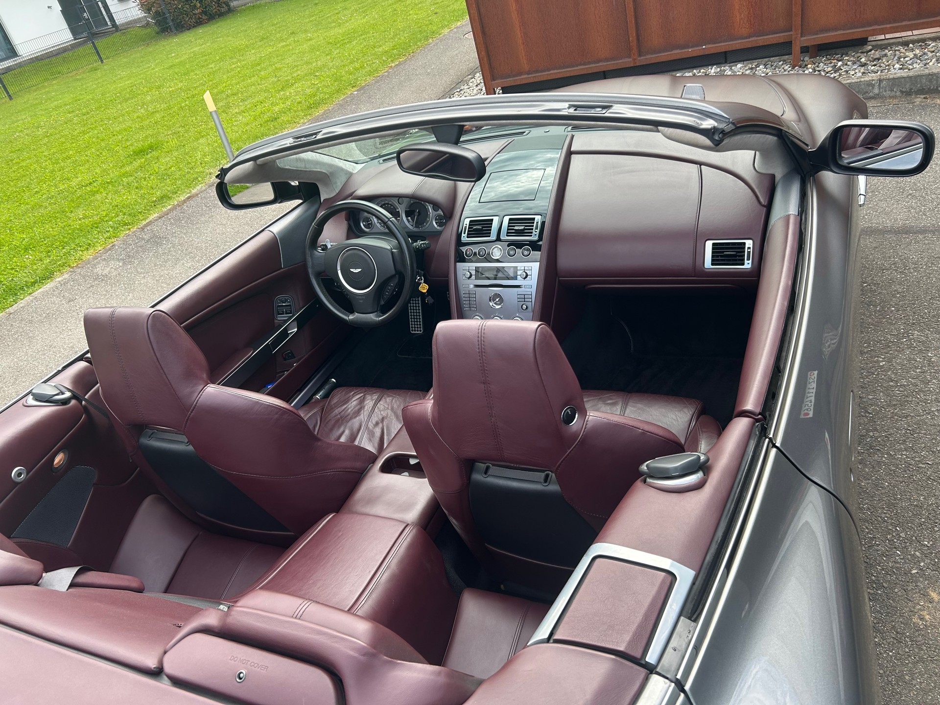 ASTON MARTIN 5.9 V12-image-4