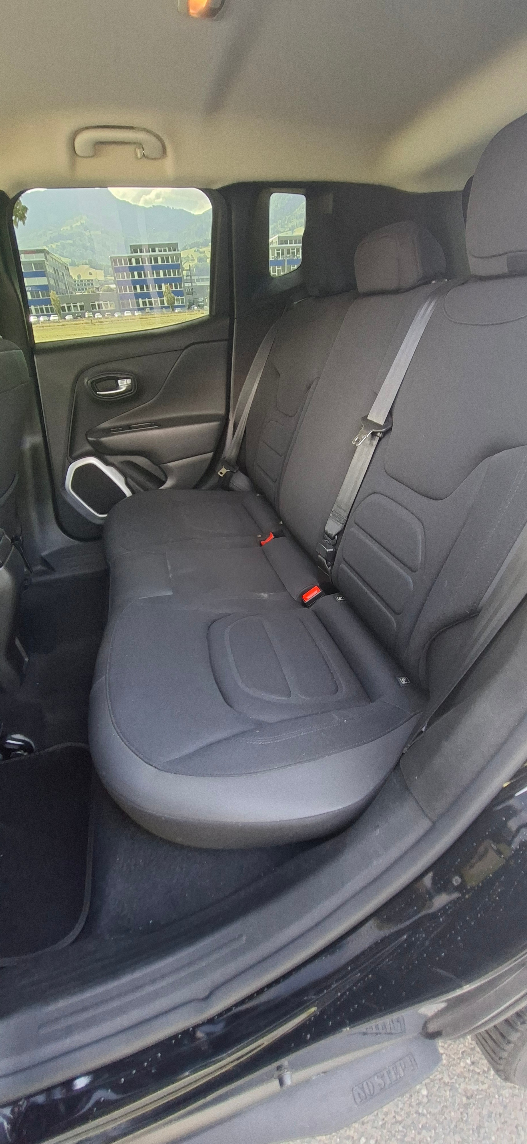 JEEP Renegade 1.6 CRD Sport-image-8