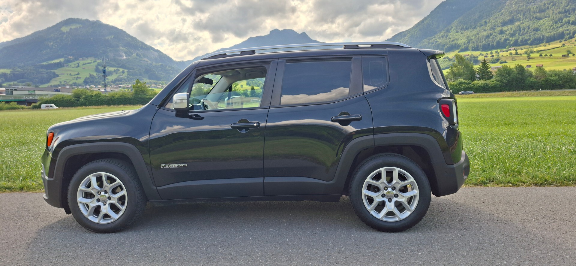 JEEP Renegade 1.6 CRD Sport-image-2