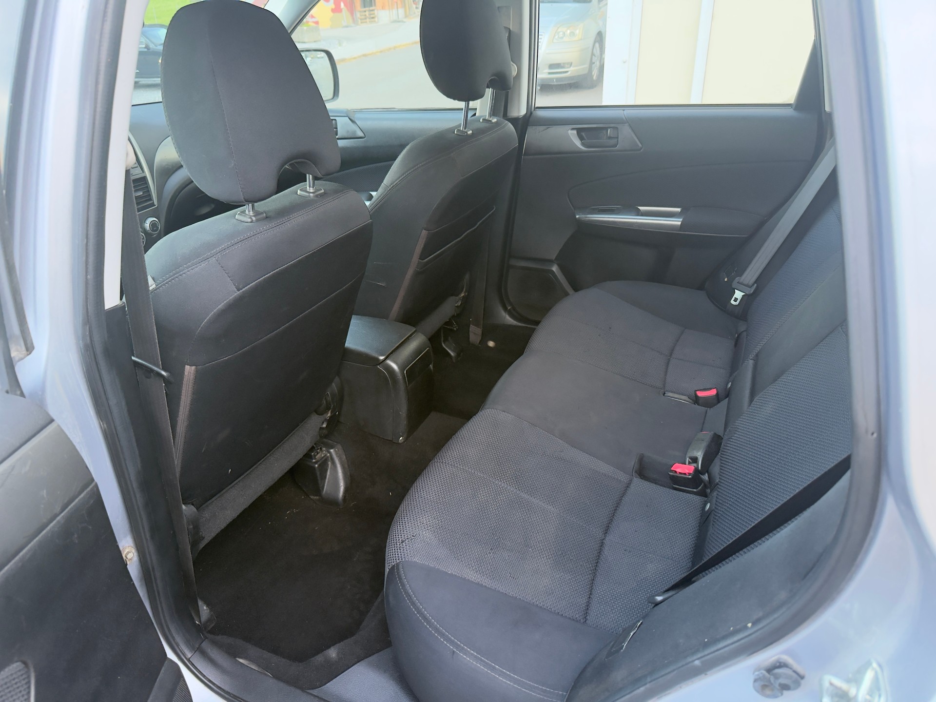 SUBARU Forester 2.0X Swiss-image-8