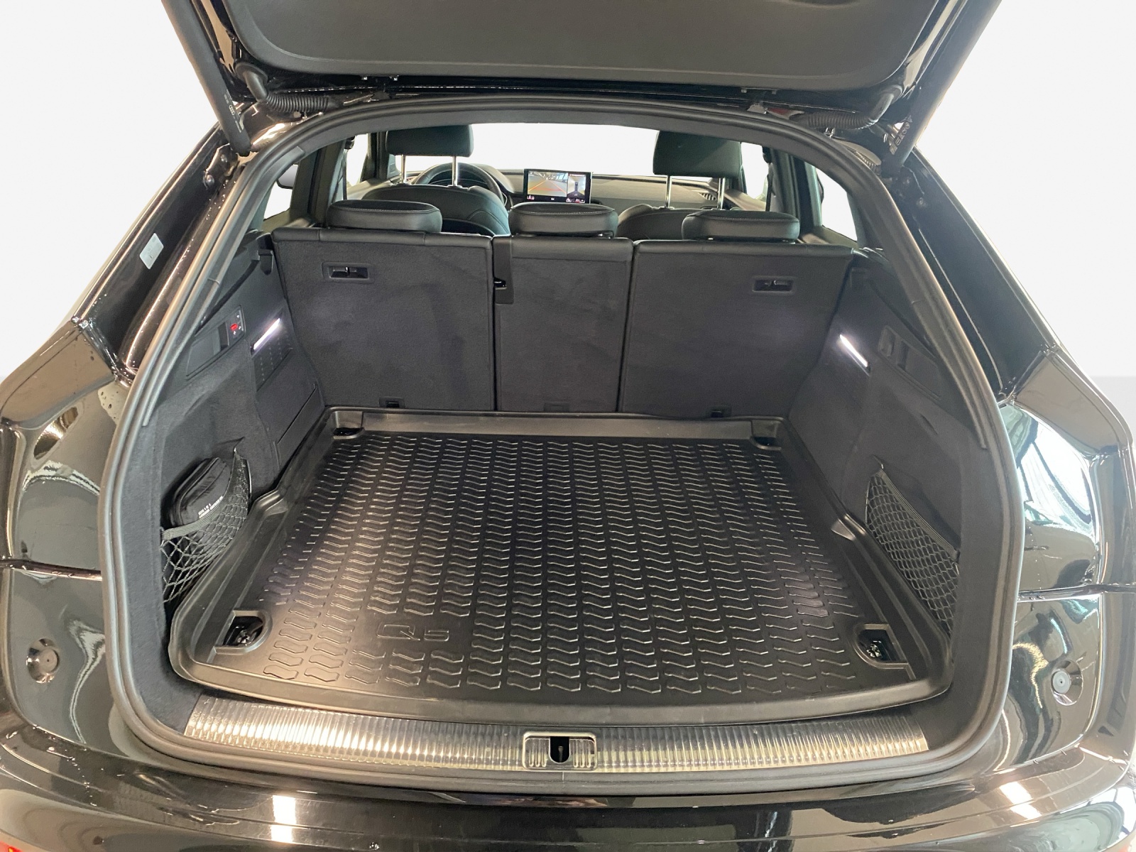 AUDI Q5 Sportback 55 TFSI e PHEV S line quattro S-tronic-image-13