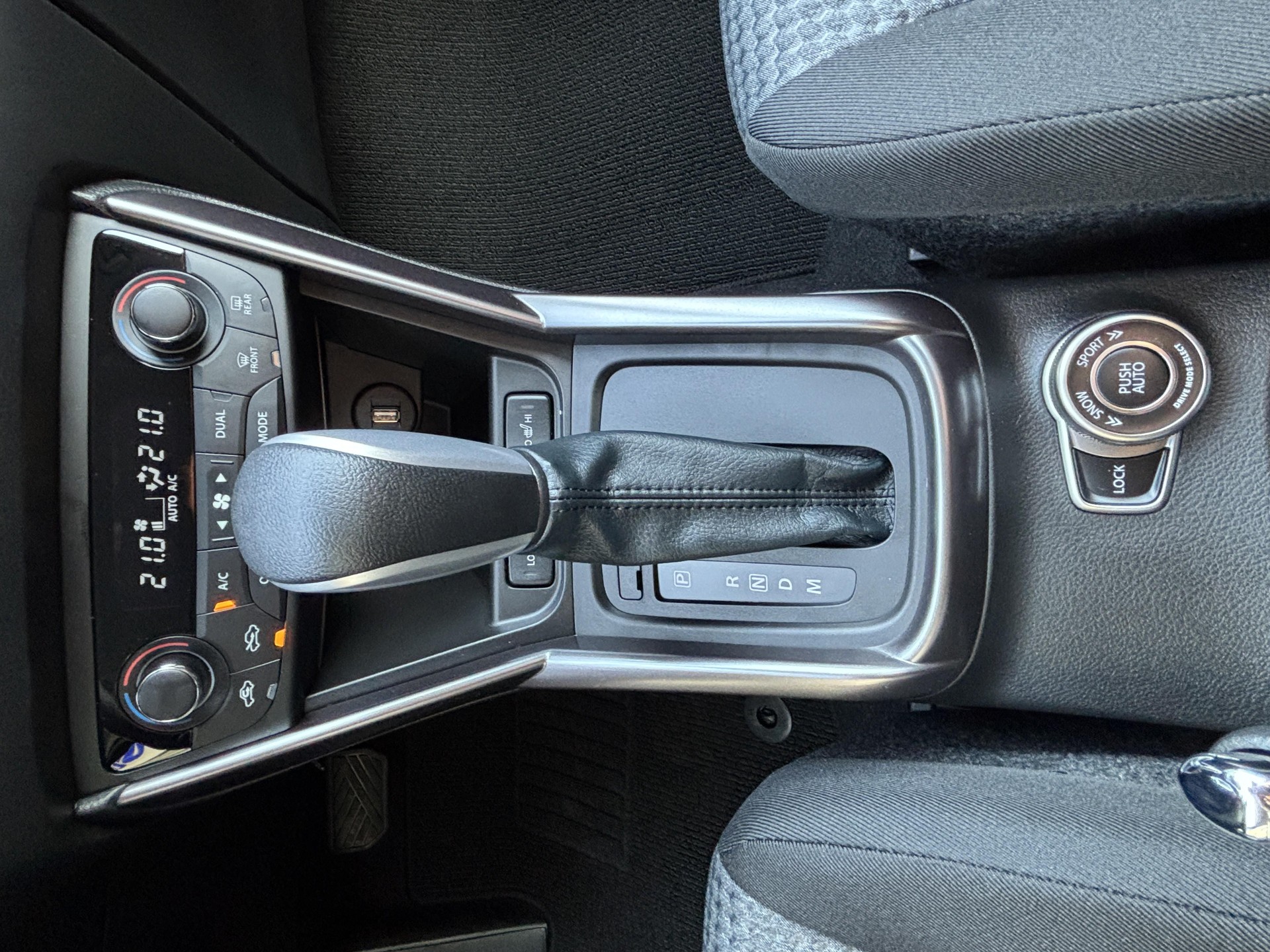 SUZUKI S-Cross 1.4 T Compact+ Hybrid 4x4-image-5
