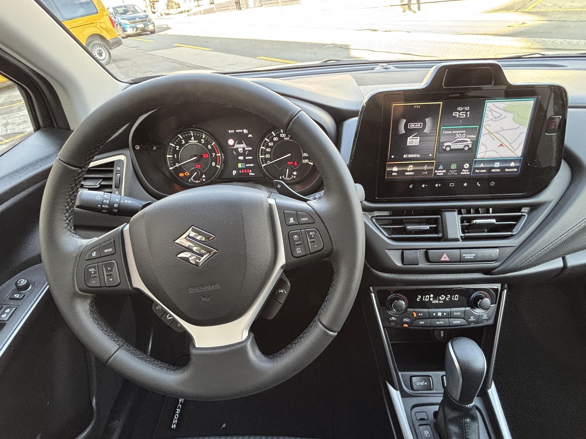 SUZUKI S-Cross 1.4 T Compact+ Hybrid 4x4-image-4