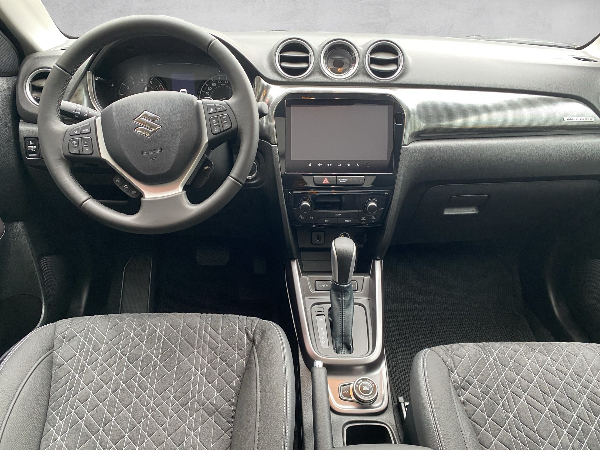 SUZUKI Vitara 1.4 Boosterjet Compact Top 4x4 Hybrid Automatic-image-10