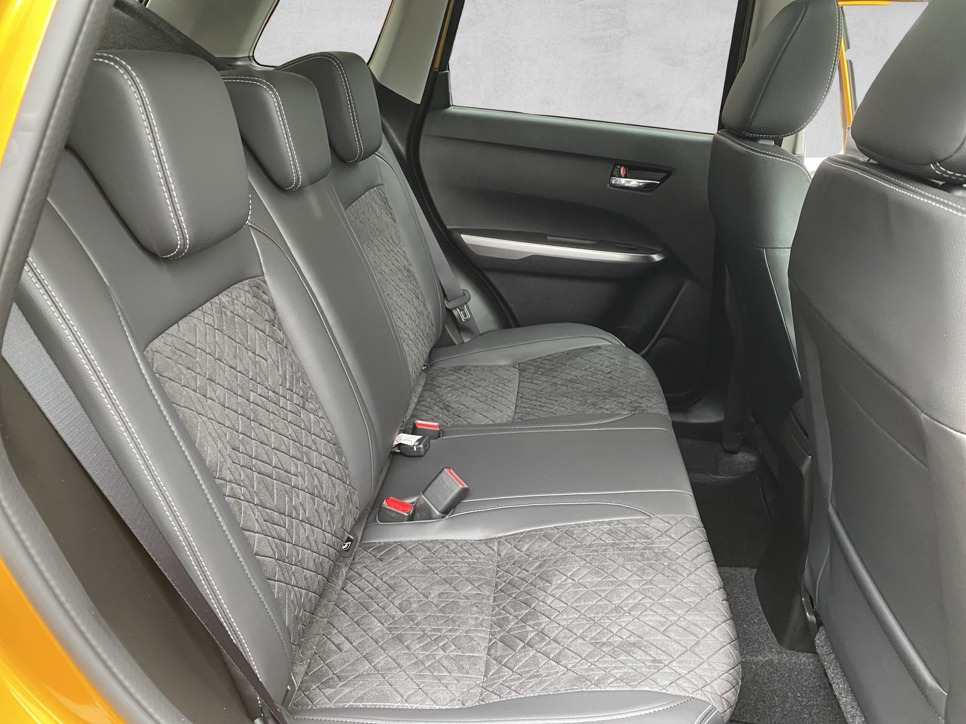SUZUKI Vitara 1.4 Boosterjet Compact Top 4x4 Hybrid Automatic-image-11