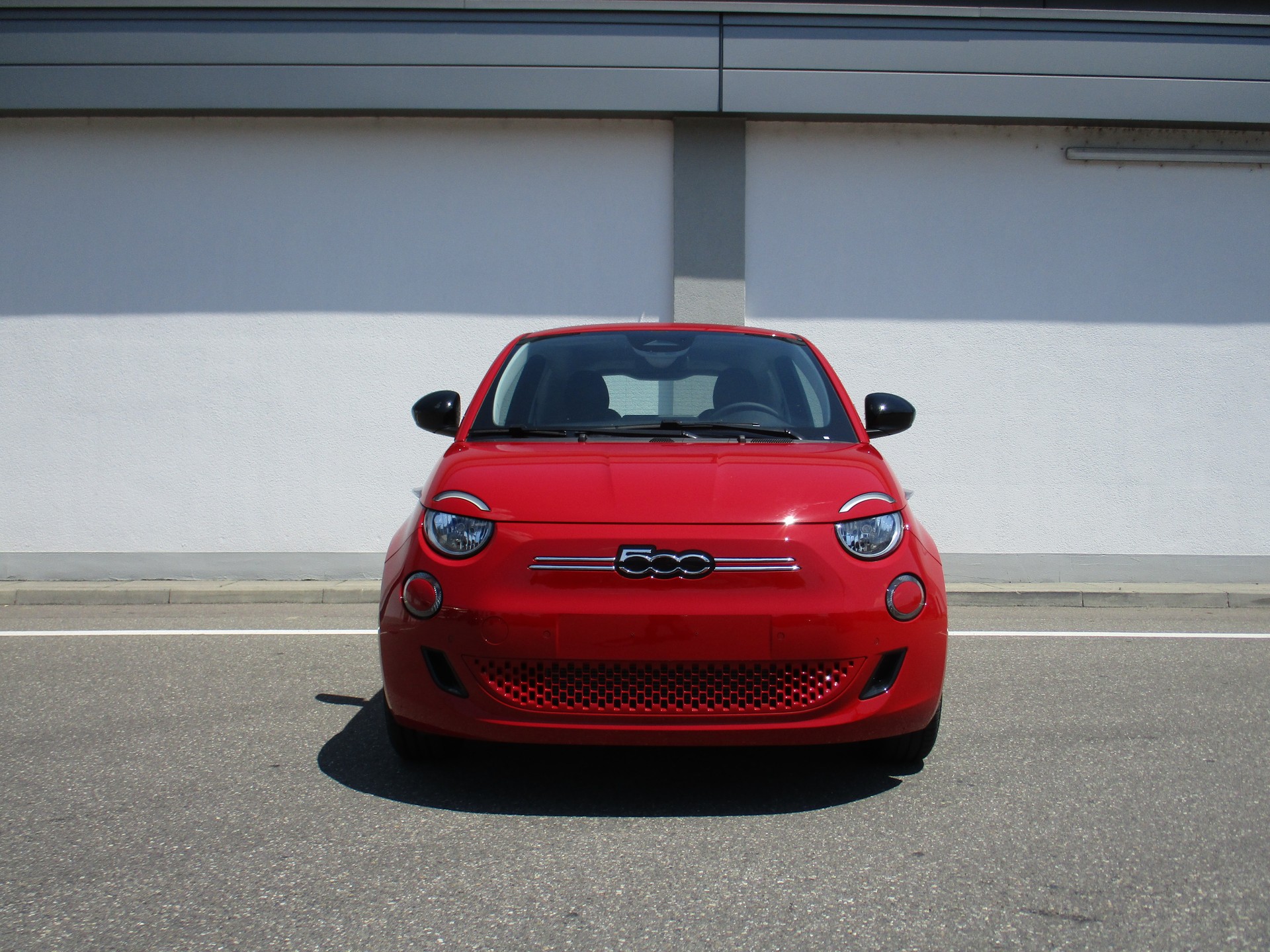 FIAT 500e 87kW RED-image-1