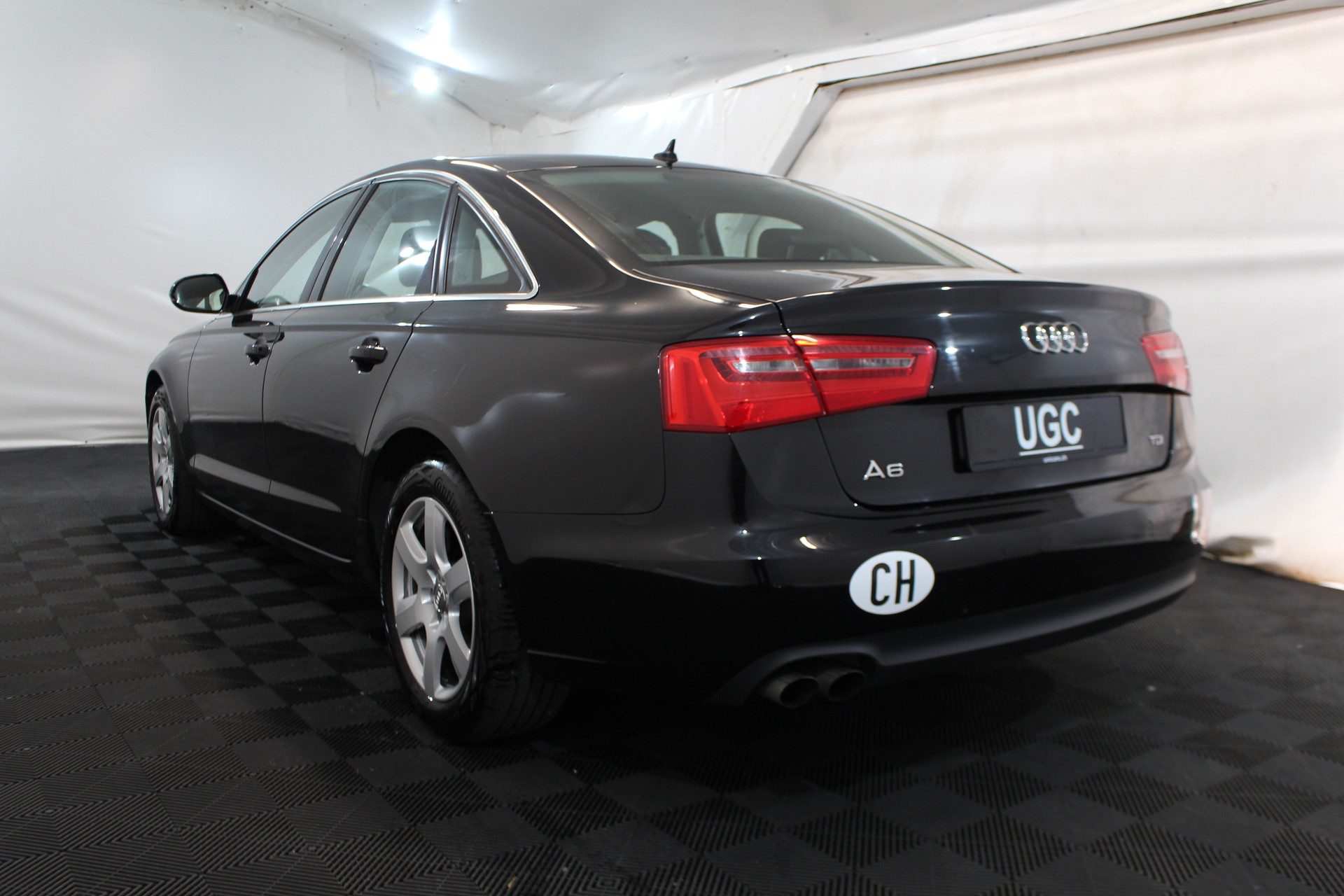 AUDI A6 2.0 TDI-showroom-element-3