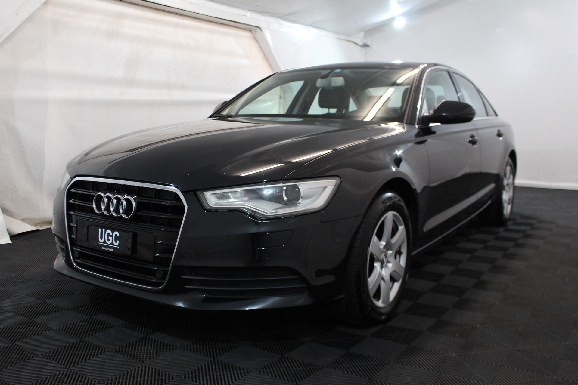 AUDI A6 2.0 TDI-showroom-element-2