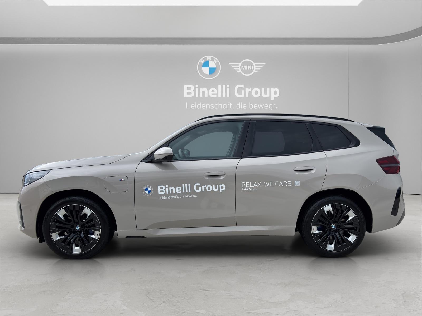 BMW X3 30e xDrive-showroom-element-3