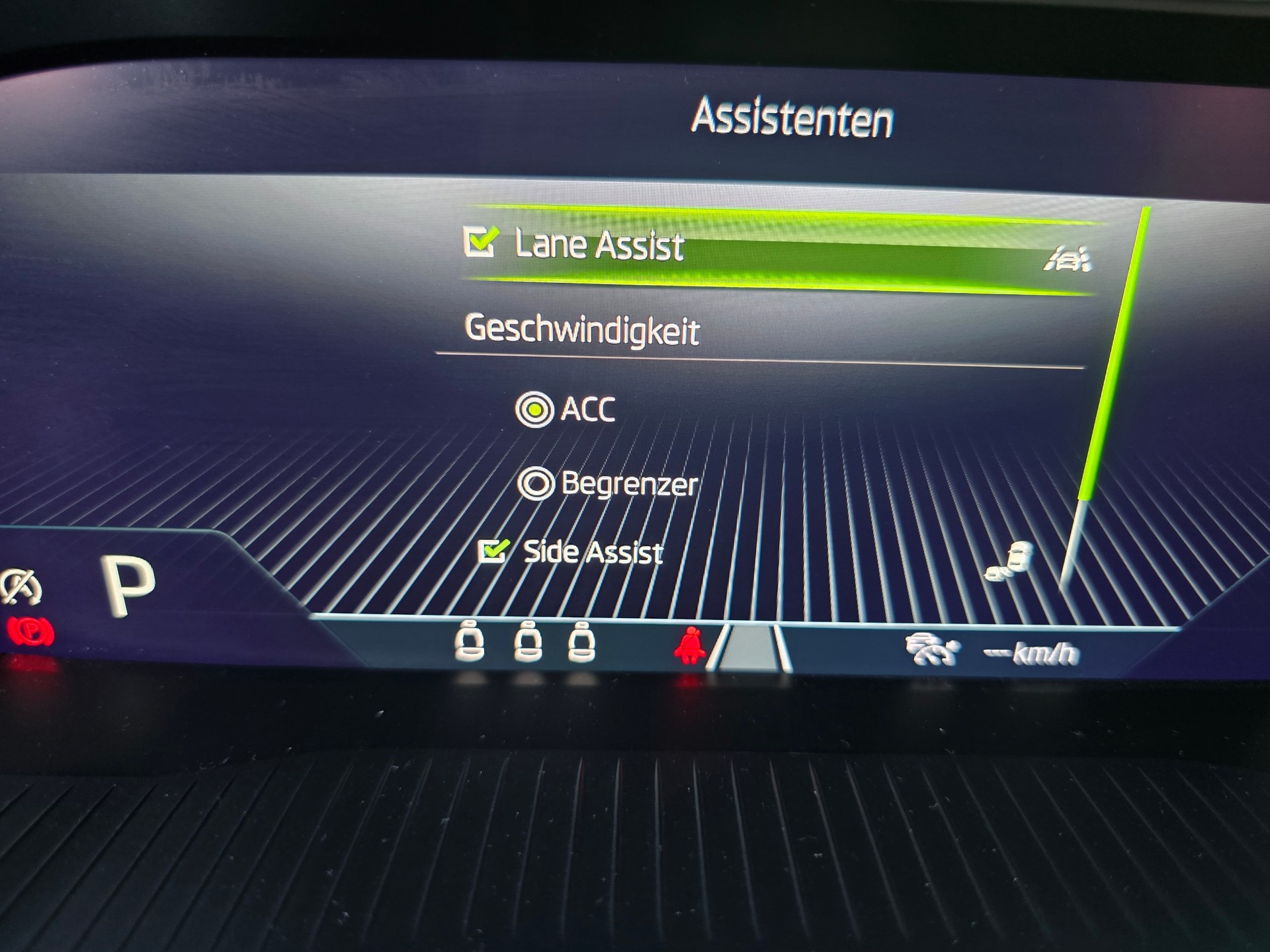 SKODA Superb Combi 2.0 TDi Style 4x4 DSG*TOP-ZUSTAND*Frsch ab MFK"Frisch ab Service**-image-11