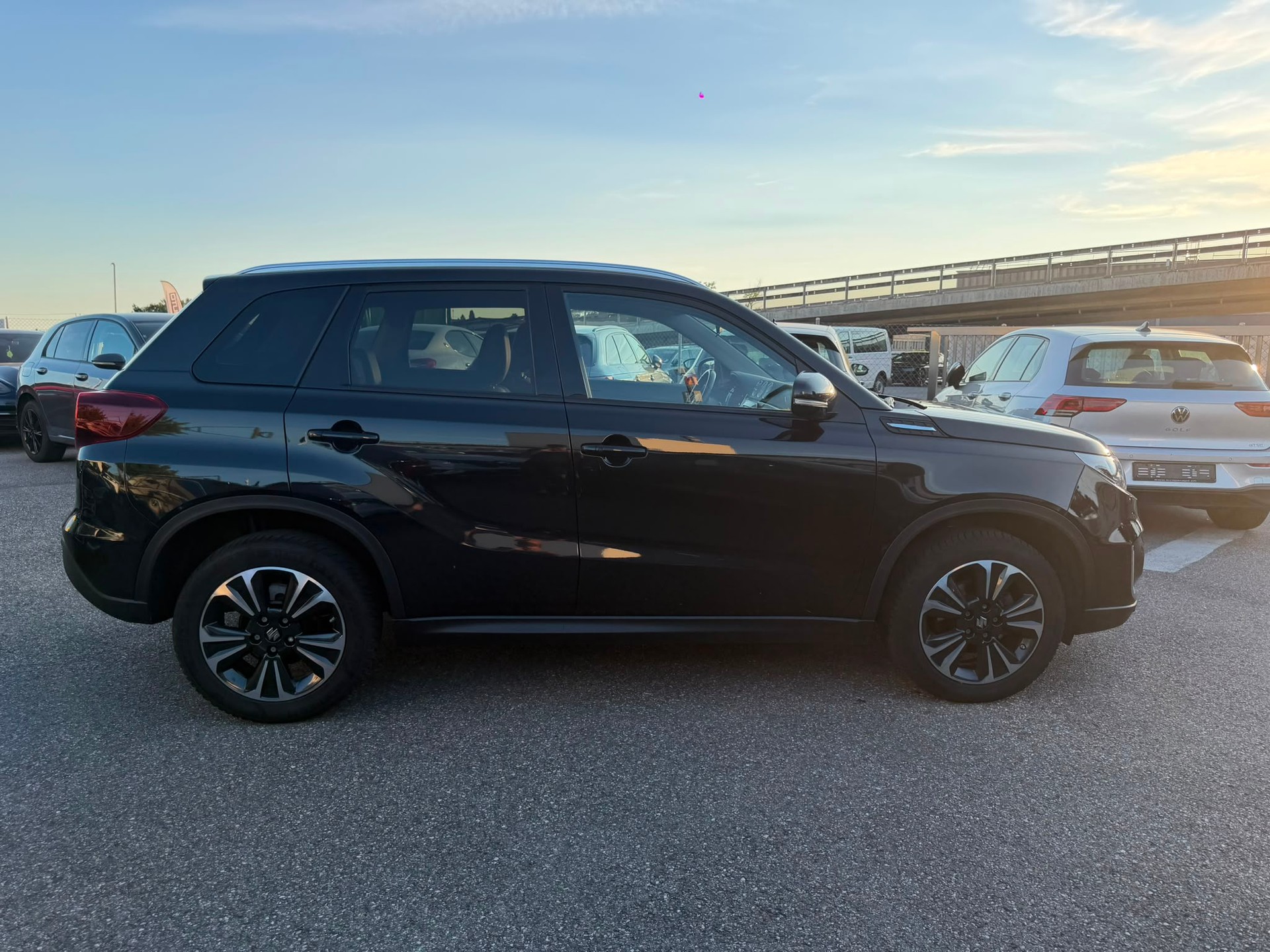SUZUKI Vitara 1.5 Hybrid Edition 35 Top 4x4 AGS-image-5