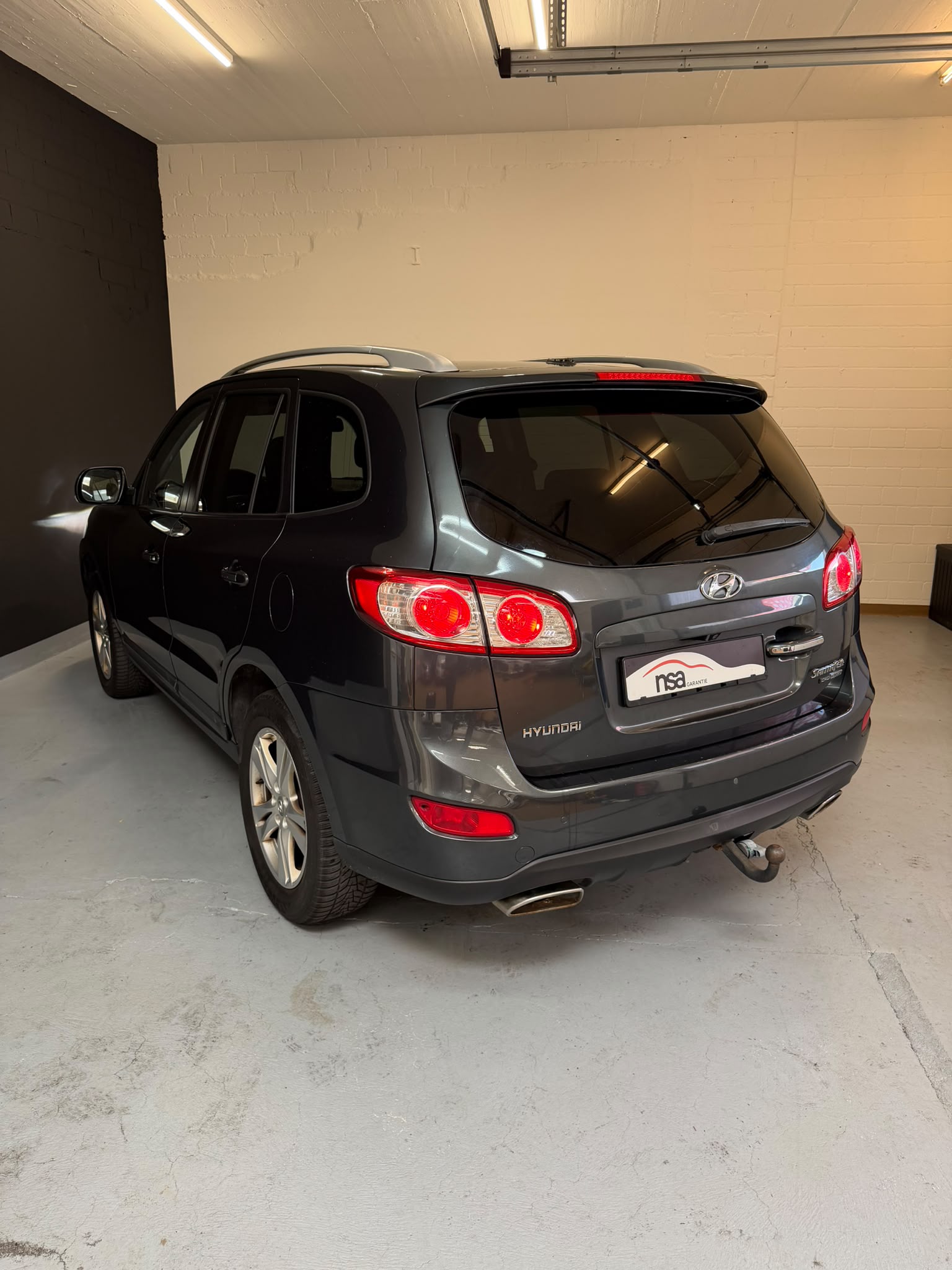 HYUNDAI Santa Fe 2.2 CRDI Premium 4WD Automatic-showroom-element-3