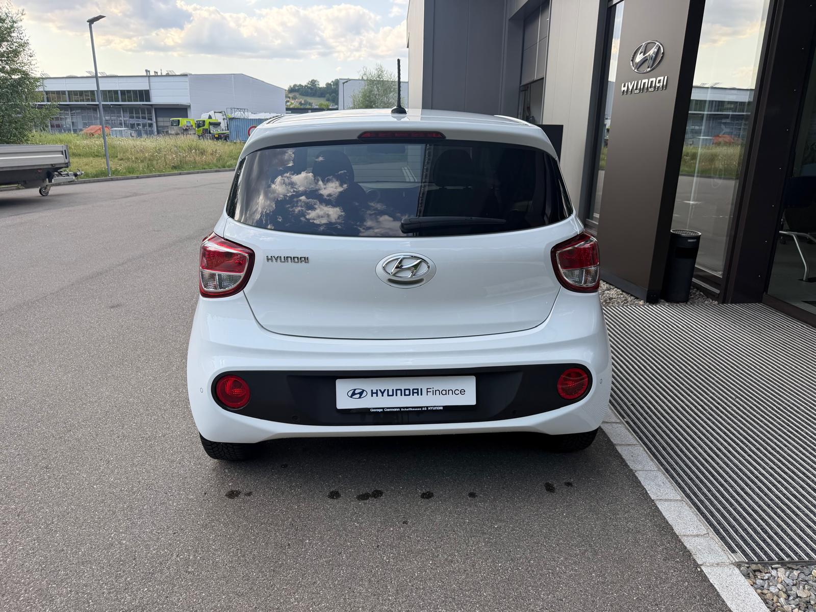 HYUNDAI i10 1.2 Vertex Automatic-image-6