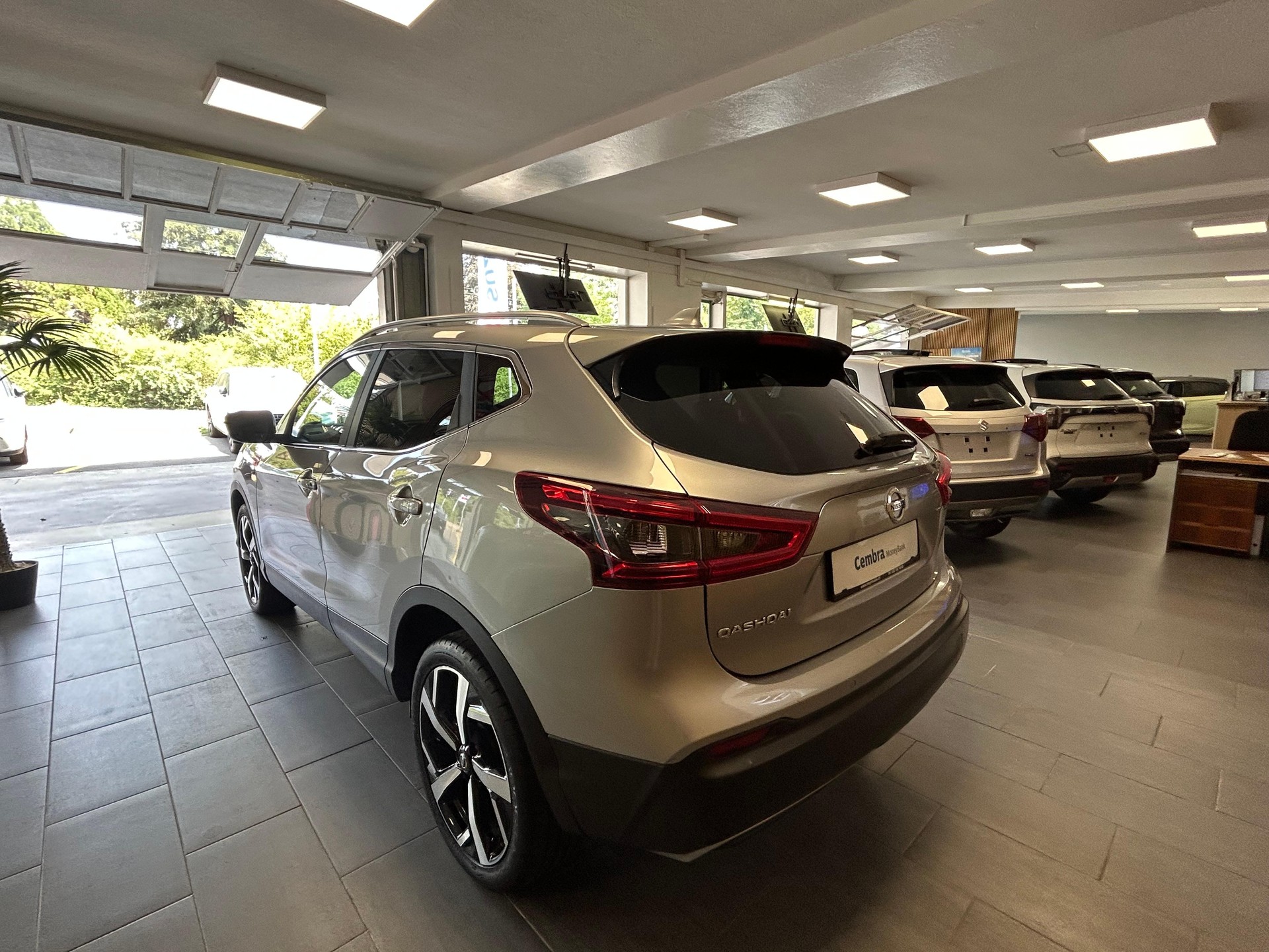 NISSAN Qashqai 1.2 DIG-T Tekna-image-4