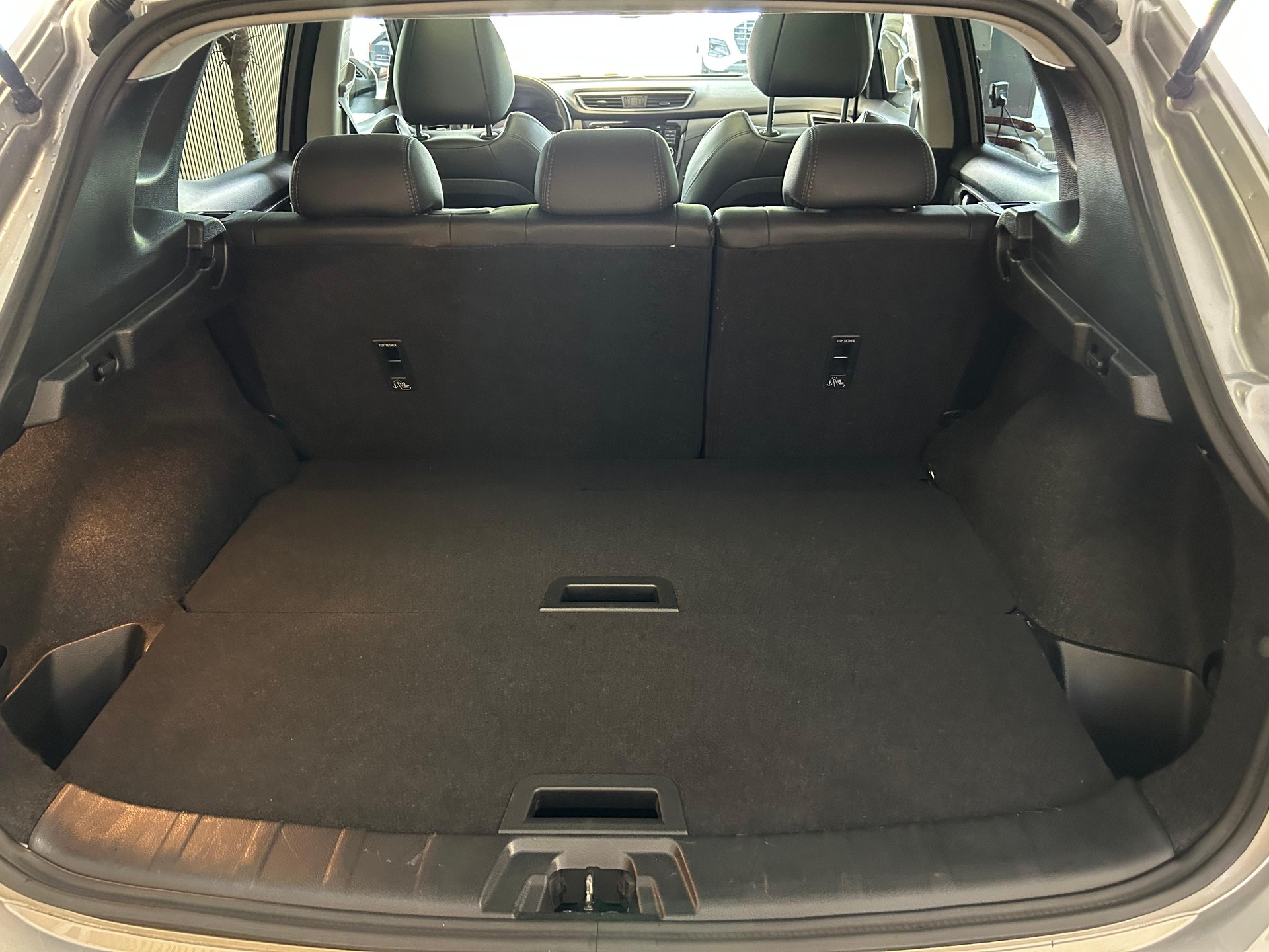 NISSAN Qashqai 1.2 DIG-T Tekna-image-17