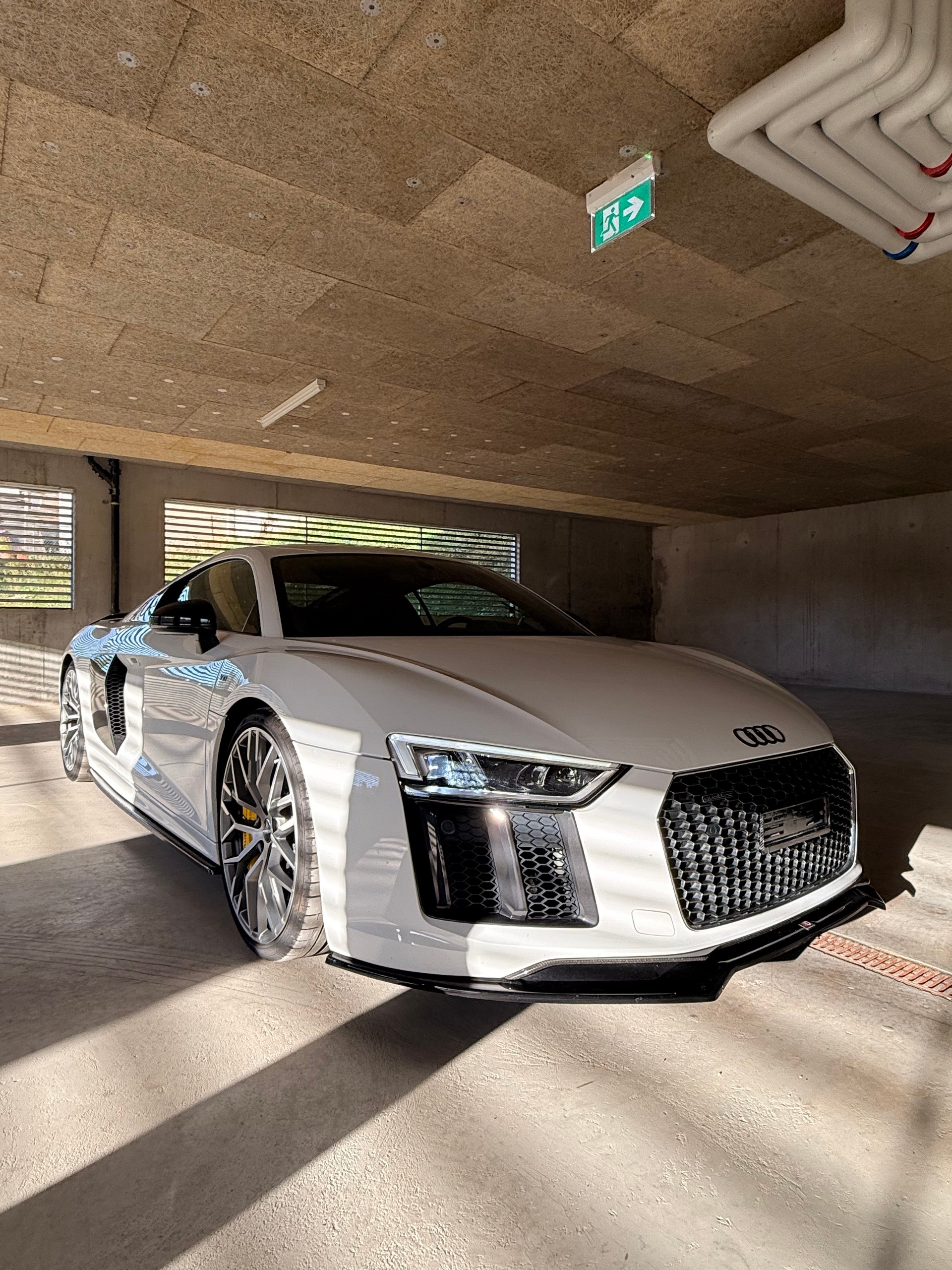 AUDI 5.2 FSI V10 plus quattro S-Tronic