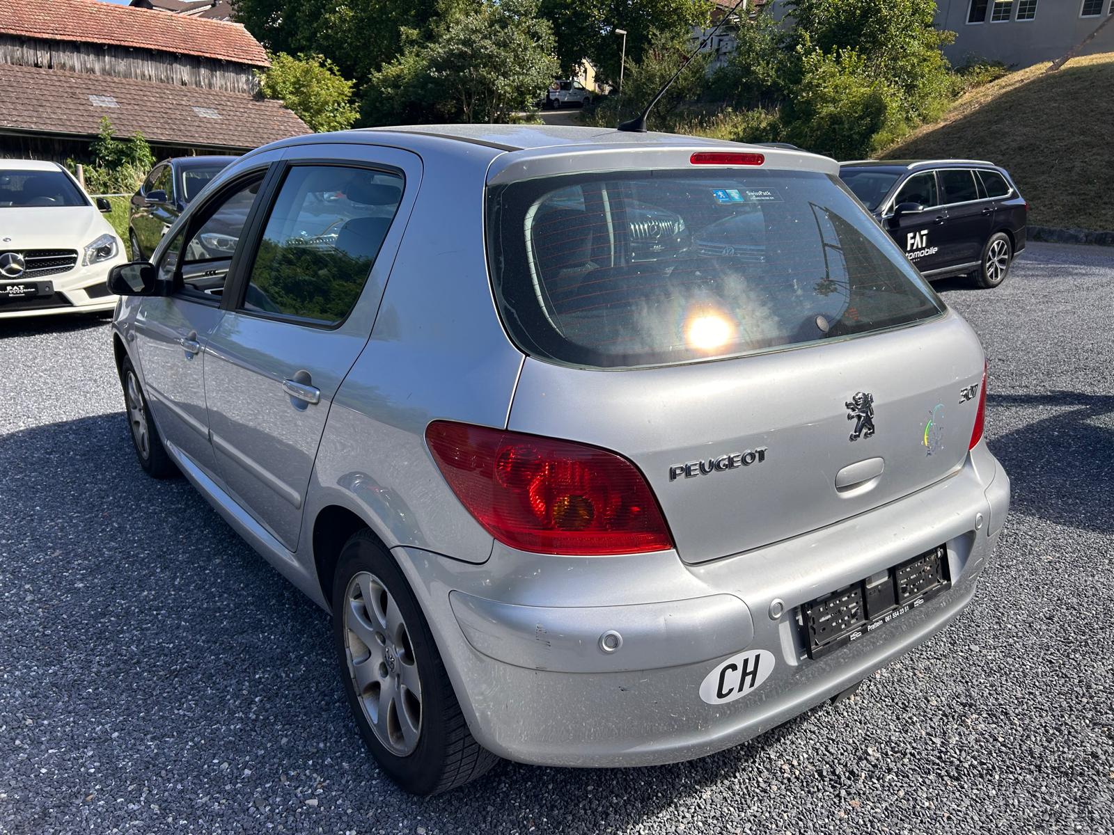 PEUGEOT 307 2.0 16V XS-showroom-element-1